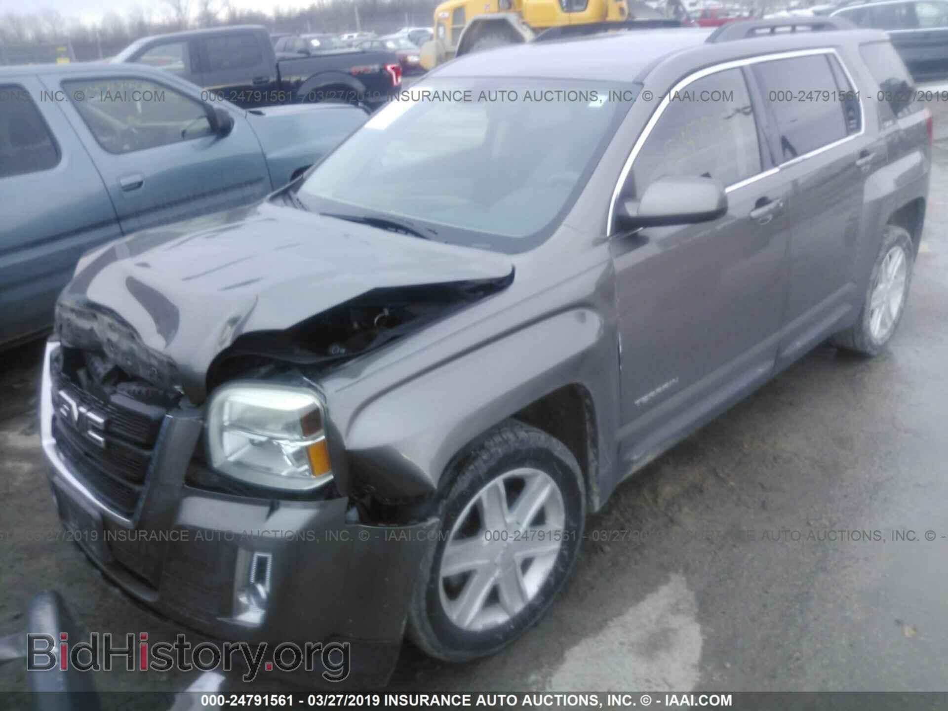 2011 GMC TERRAIN - VIN: 2CTALSEC8B6303634 - Фото 2