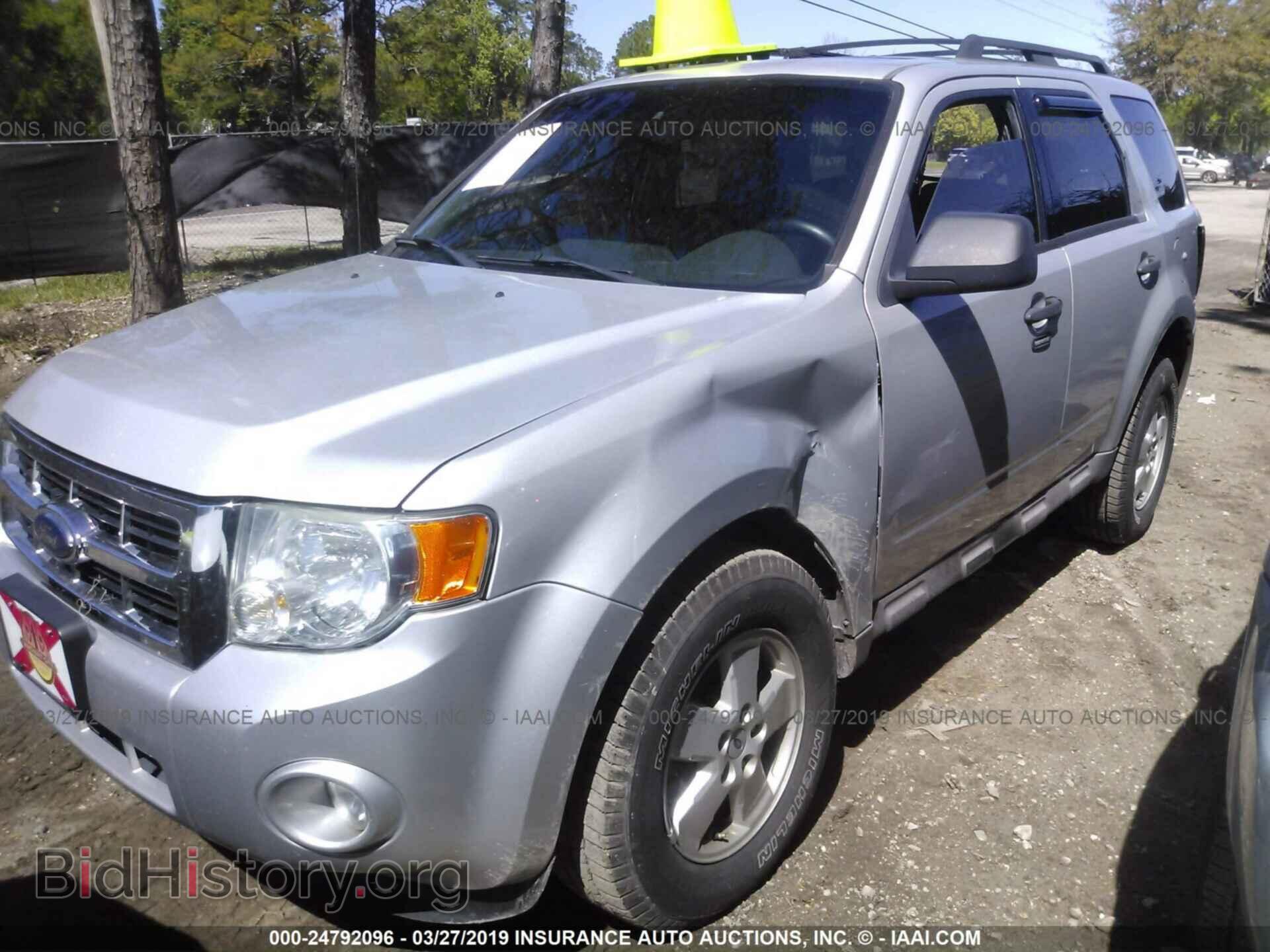 2009 FORD ESCAPE - VIN: 1FMCU93G69KB10532 - Фото 2