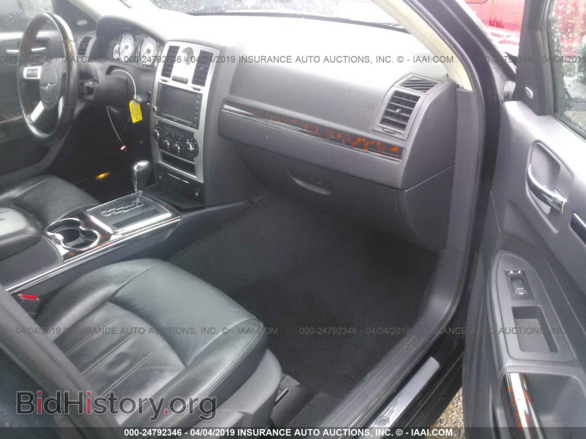 2009 CHRYSLER 300C - VIN: 2C3KA63T99H553435 - Фото 5