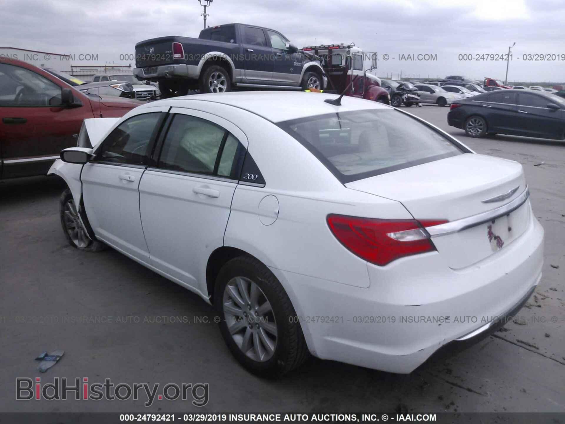 2011 CHRYSLER 200 - VIN: 1C3BC1FB2BN576858 - Photo 3