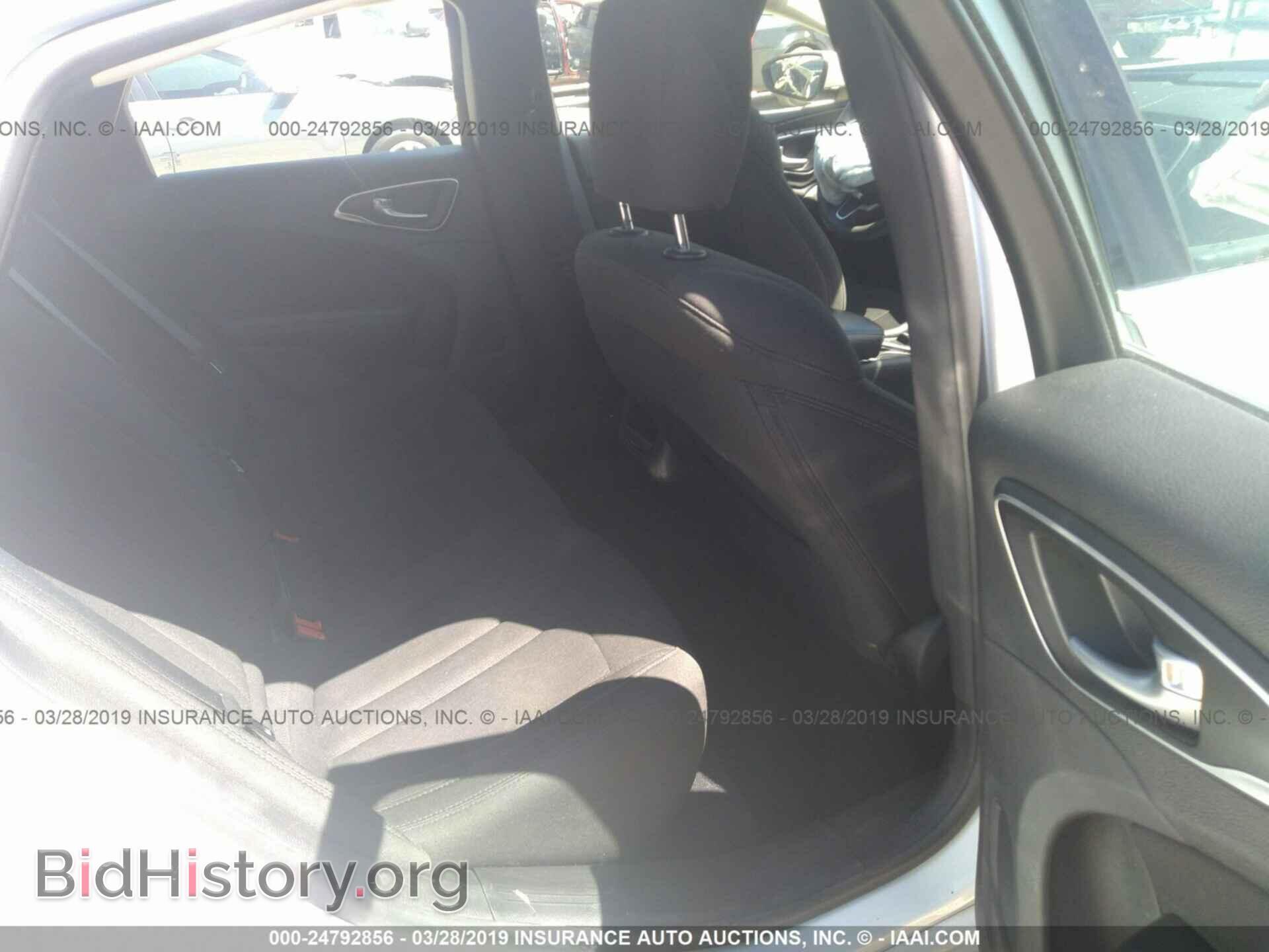 2016 CHRYSLER 200 - VIN: 1C3CCCAB2GN165541 - Фото 8