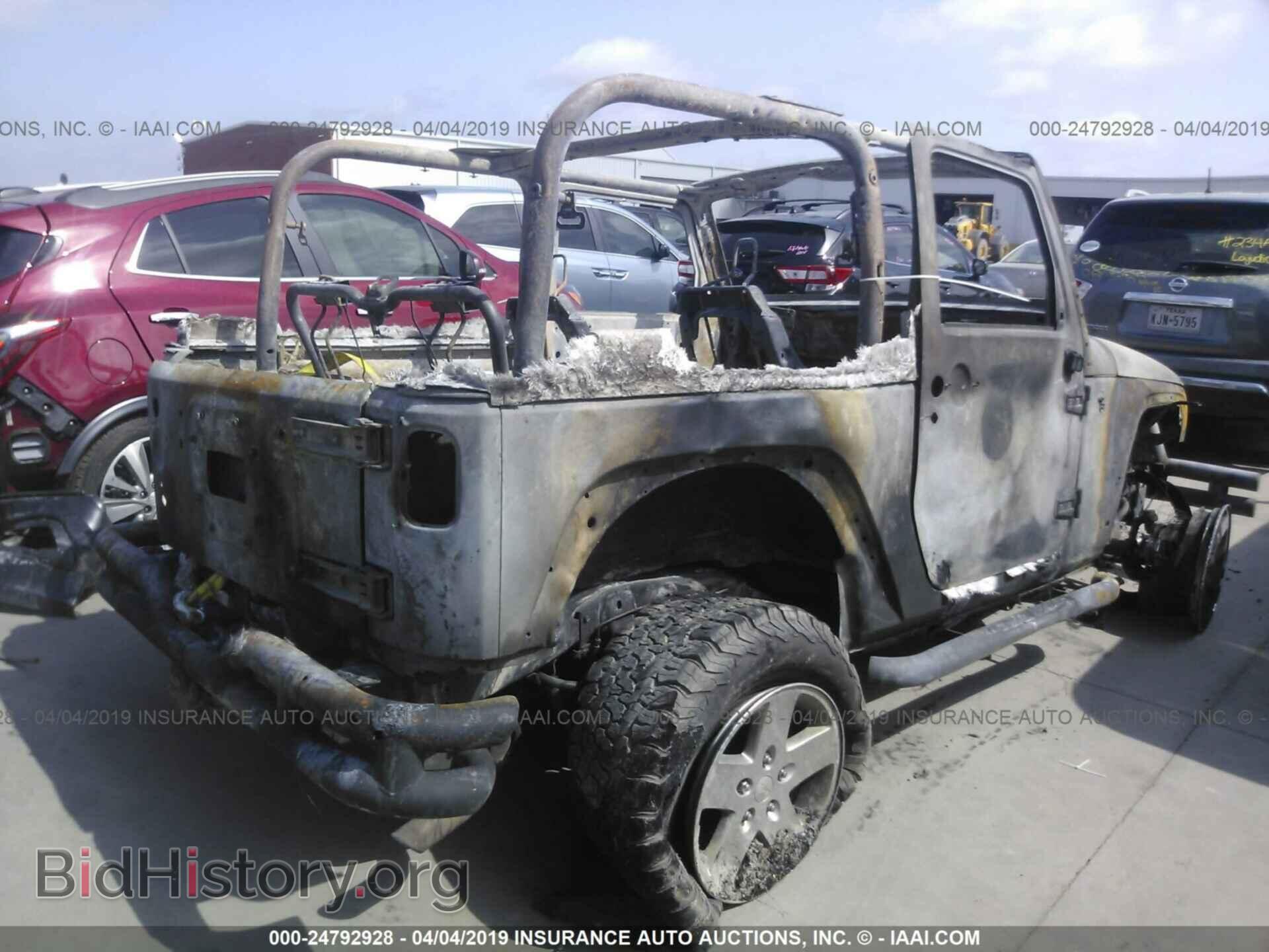 2011 JEEP WRANGLER - VIN: 1J4AA2D11BL637264 - Фото 4