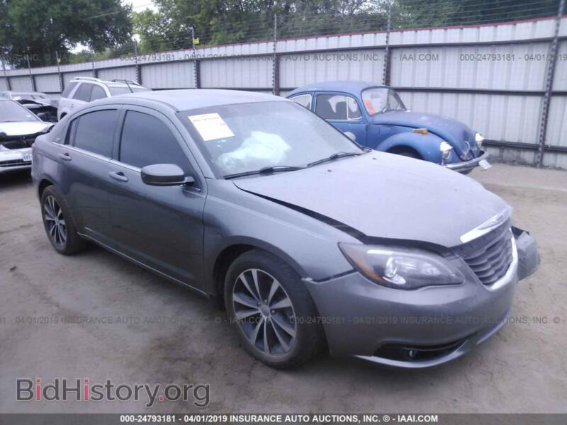 2012 Chrysler 200 Touring (VIN 1C3CCBBG2CN263127) — фото 1 из 10, IAAI, повреждение: передняя часть