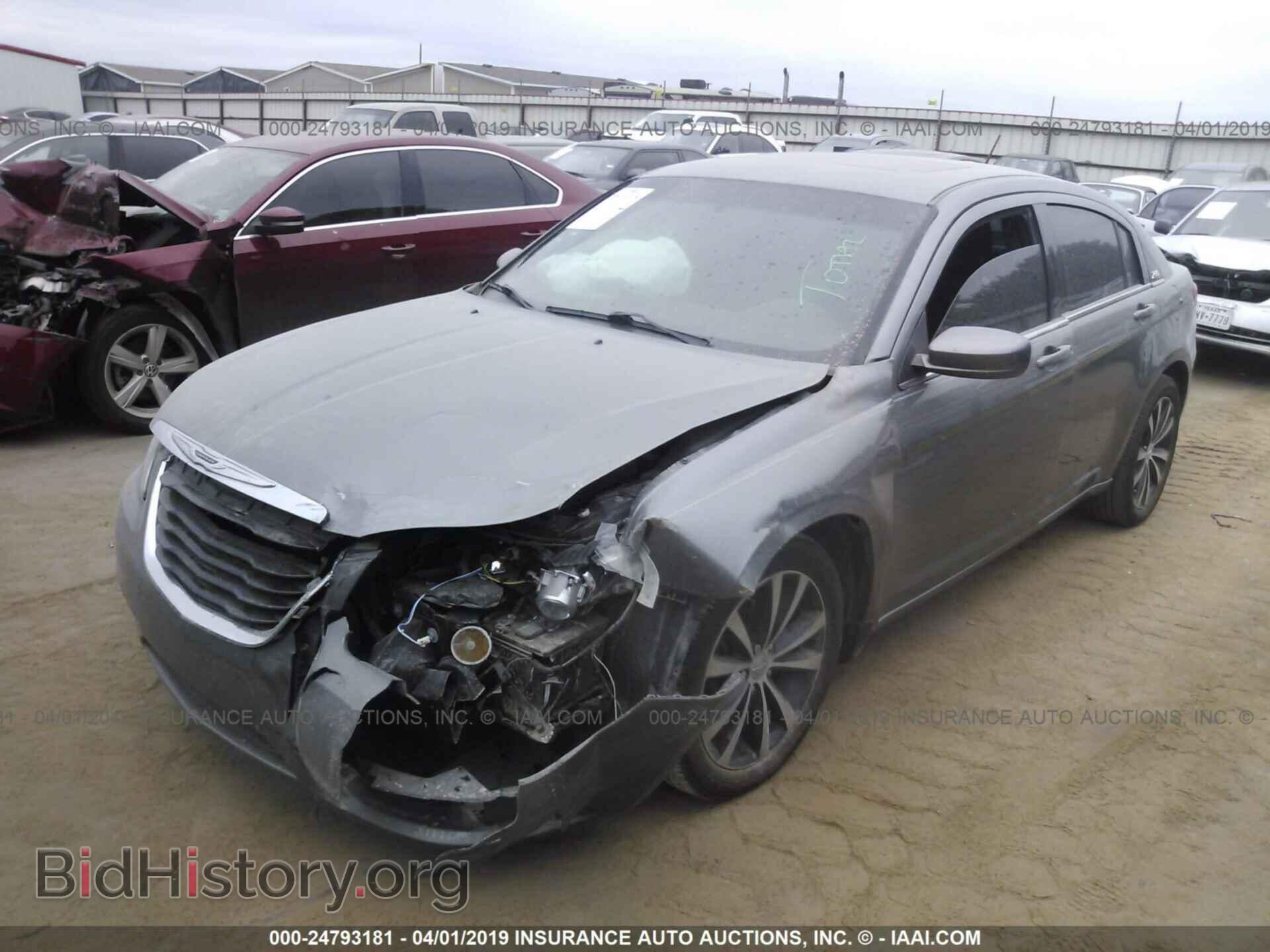 2012 CHRYSLER 200 - VIN: 1C3CCBBG2CN263127 - Фото 2