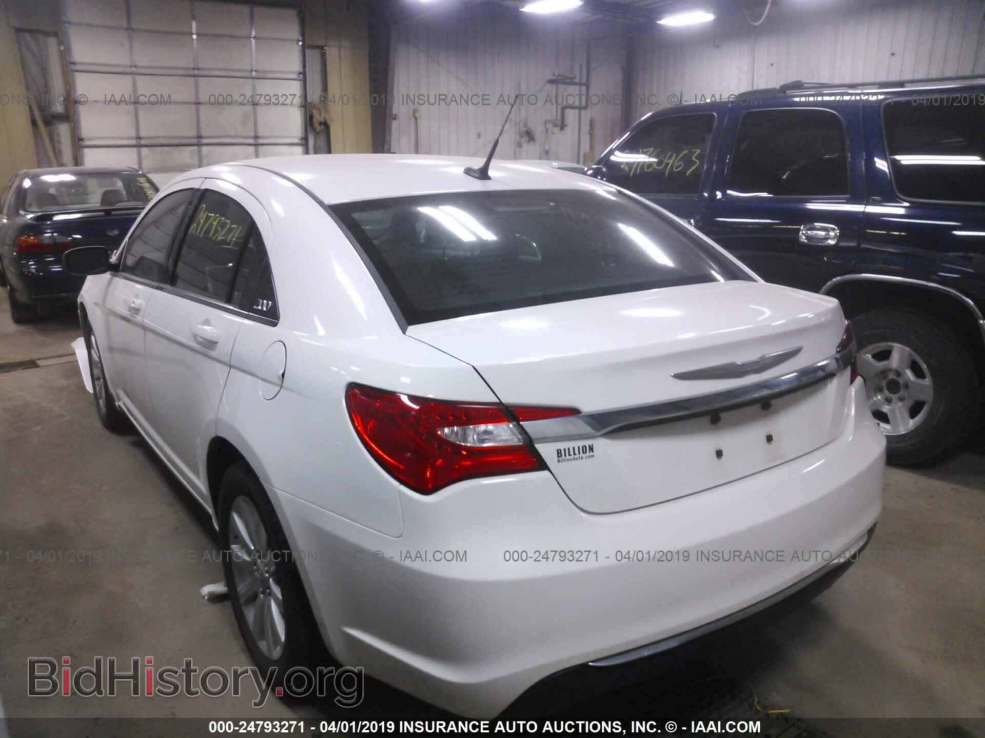 2011 CHRYSLER 200 - VIN: 1C3BC1FBXBN513104 - Фото 3