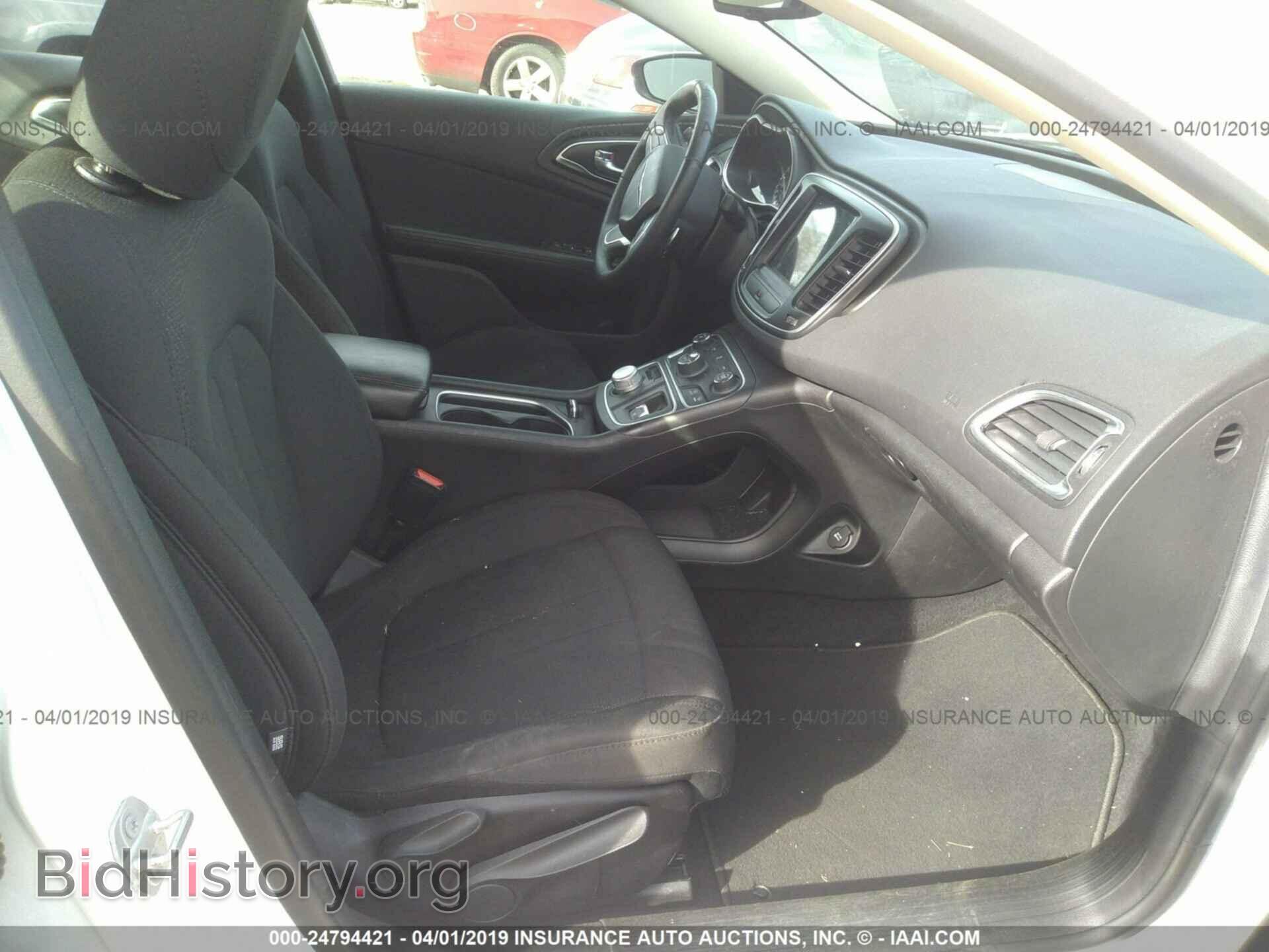 2016 CHRYSLER 200 - VIN: 1C3CCCAG5GN111145 - Фото 5