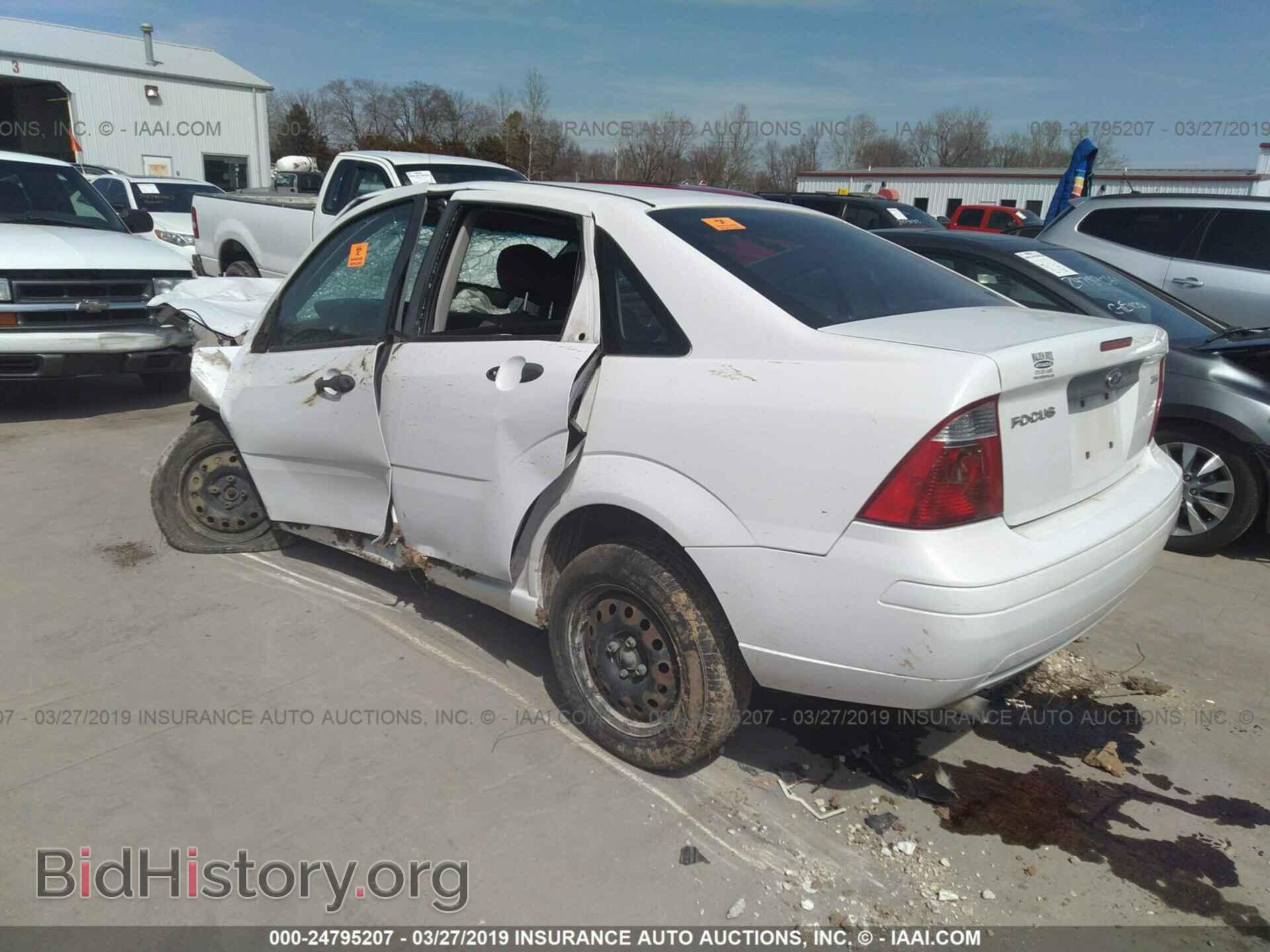 2006 FORD FOCUS - VIN: 1FAFP34N06W226063 - Фото 3