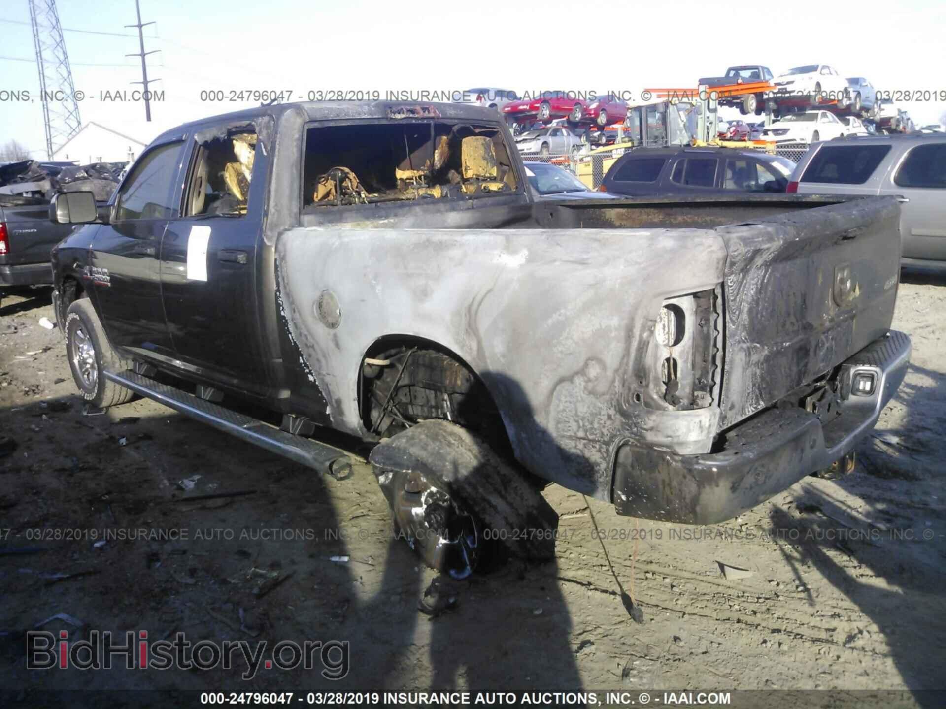2017 RAM 2500 - VIN: 3C6UR5CL9HG584133 - Photo 3