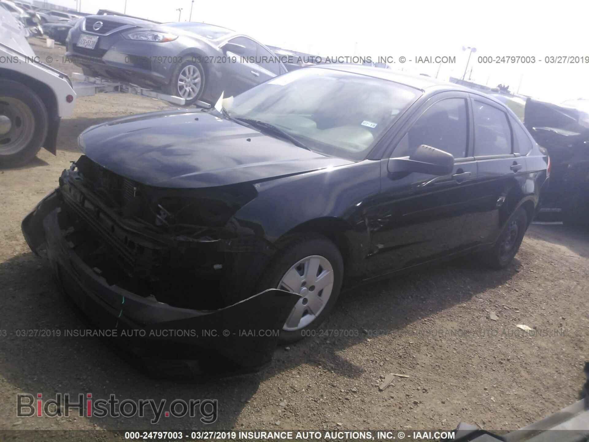 2011 FORD FOCUS - VIN: 1FAHP3EN4BW111922 - Photo 2