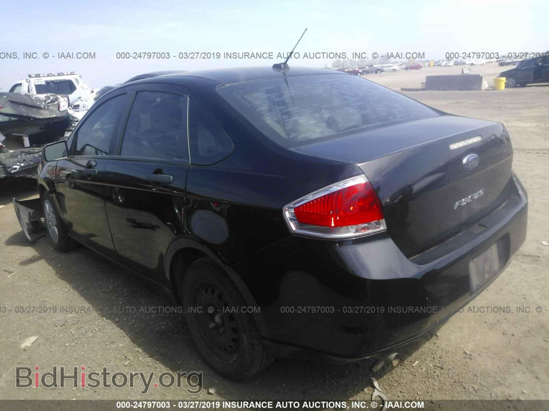 2011 FORD FOCUS - VIN: 1FAHP3EN4BW111922 - Photo 3