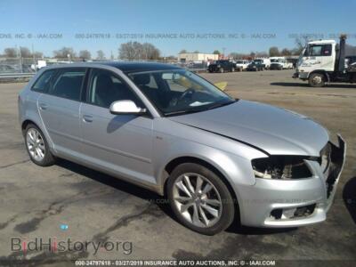 2012 Audi A3 Premium, серебристый — VIN WAUBEAFM7CA164772, IAAI