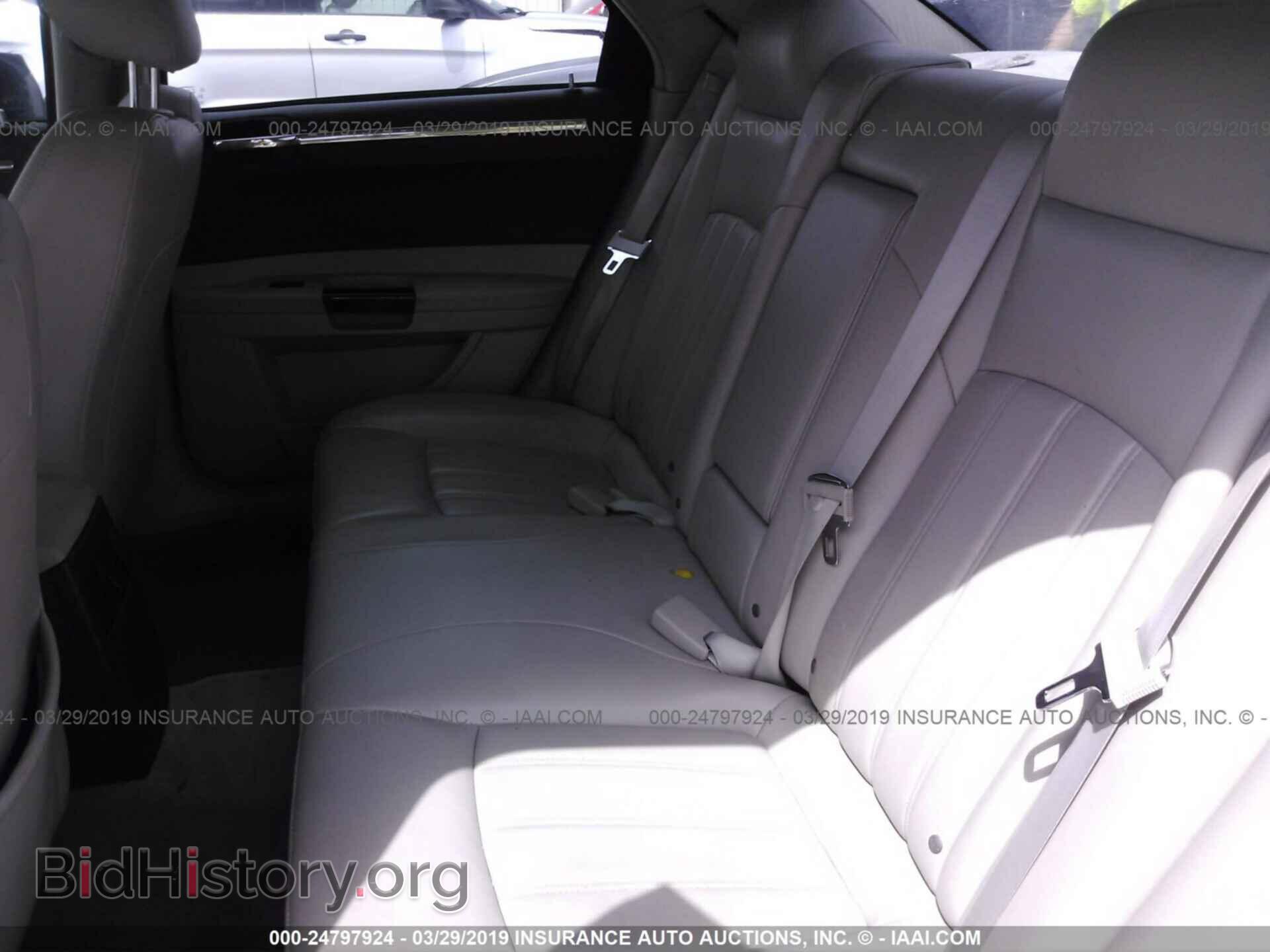 2006 CHRYSLER 300C - VIN: 2C3KA63H96H464018 - Фото 8