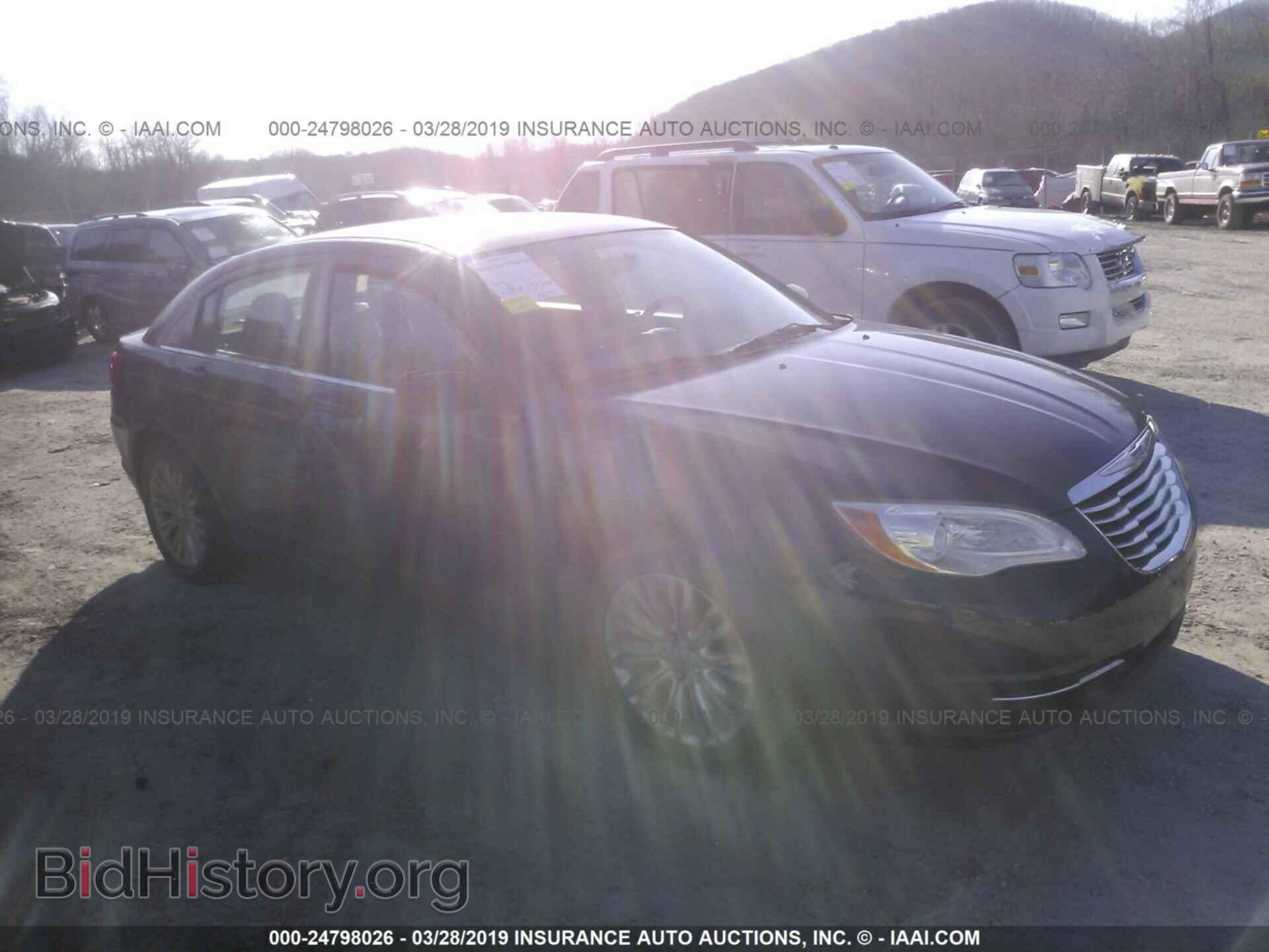 Photo 1C3BC1FG9BN550558 - CHRYSLER 200 2011