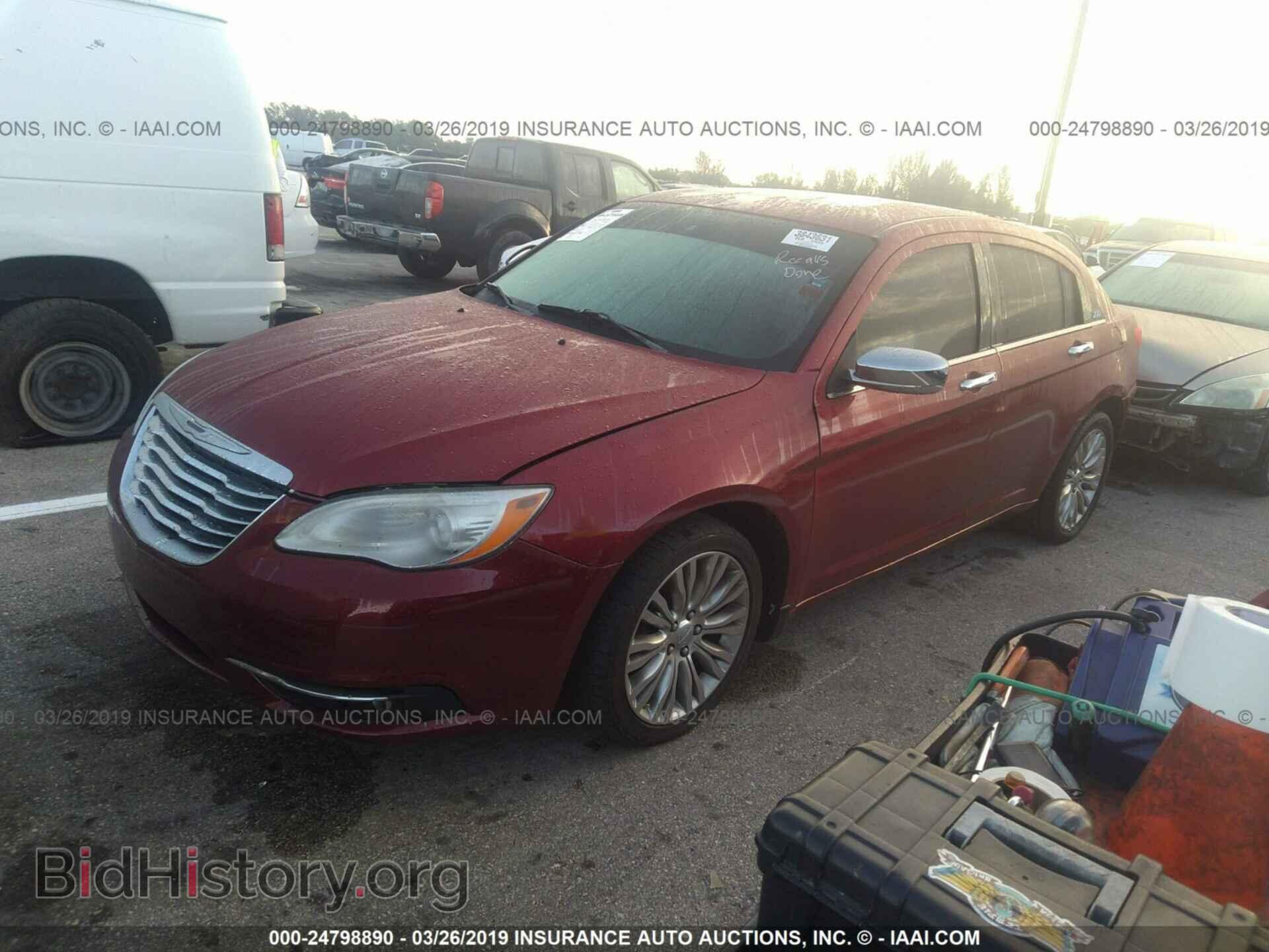 2011 CHRYSLER 200 - VIN: 1C3BC2FG6BN595026 - Фото 2