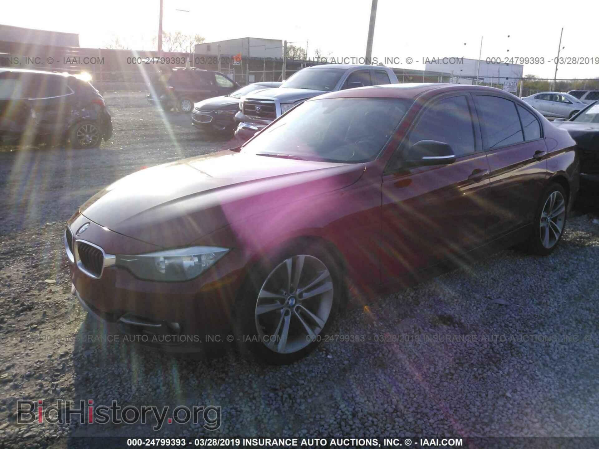 2013 BMW 328 - VIN: WBA3A5G50DNP26018 - Фото 2