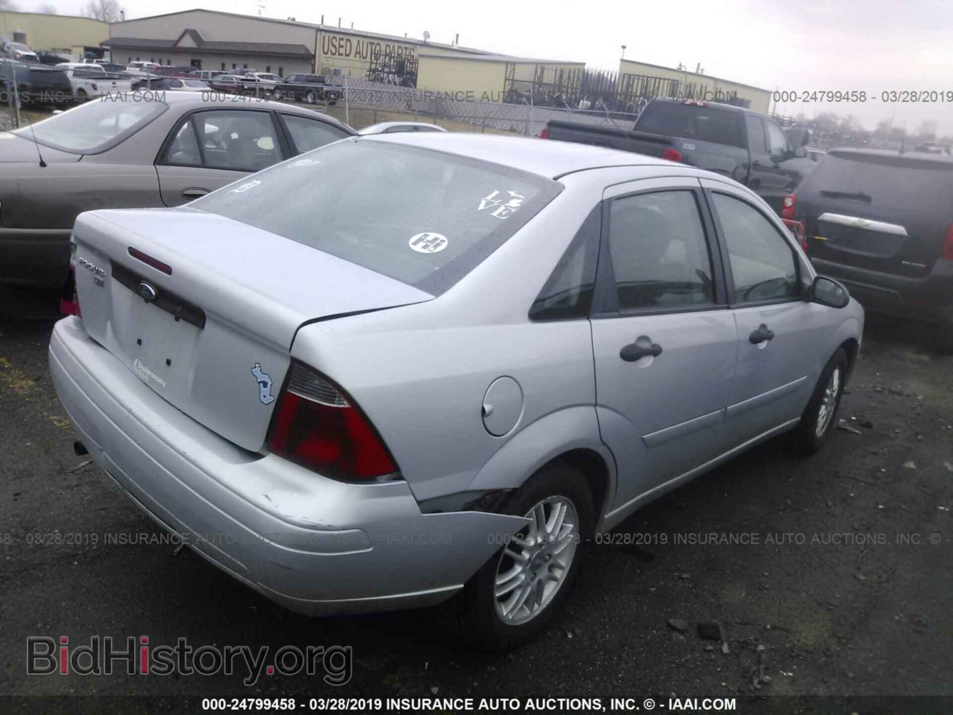 2007 FORD FOCUS - VIN: 1FAFP34N07W177352 - Фото 4