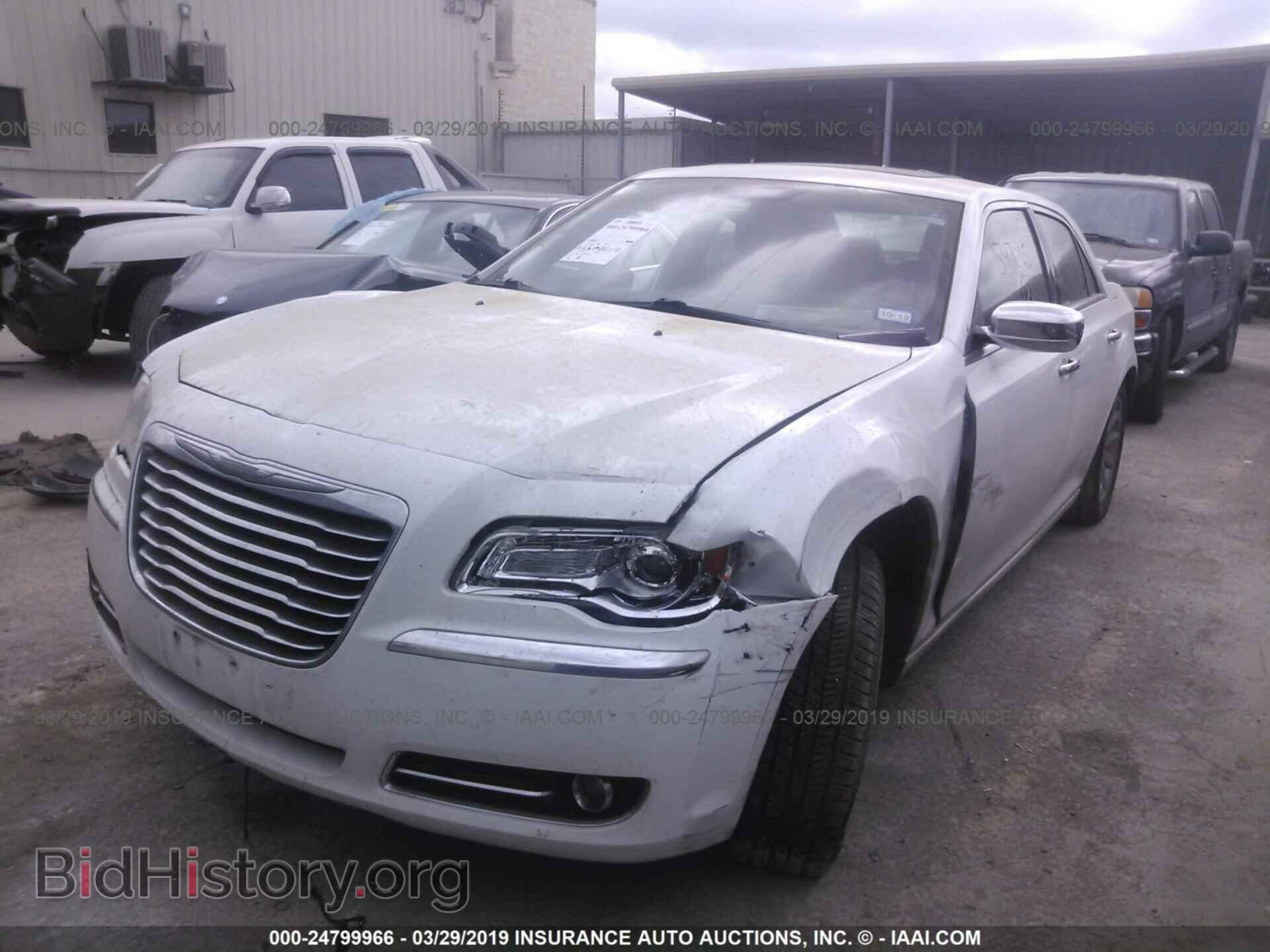 2013 CHRYSLER 300C - VIN: 2C3CCAET8DH547035 - Фото 2