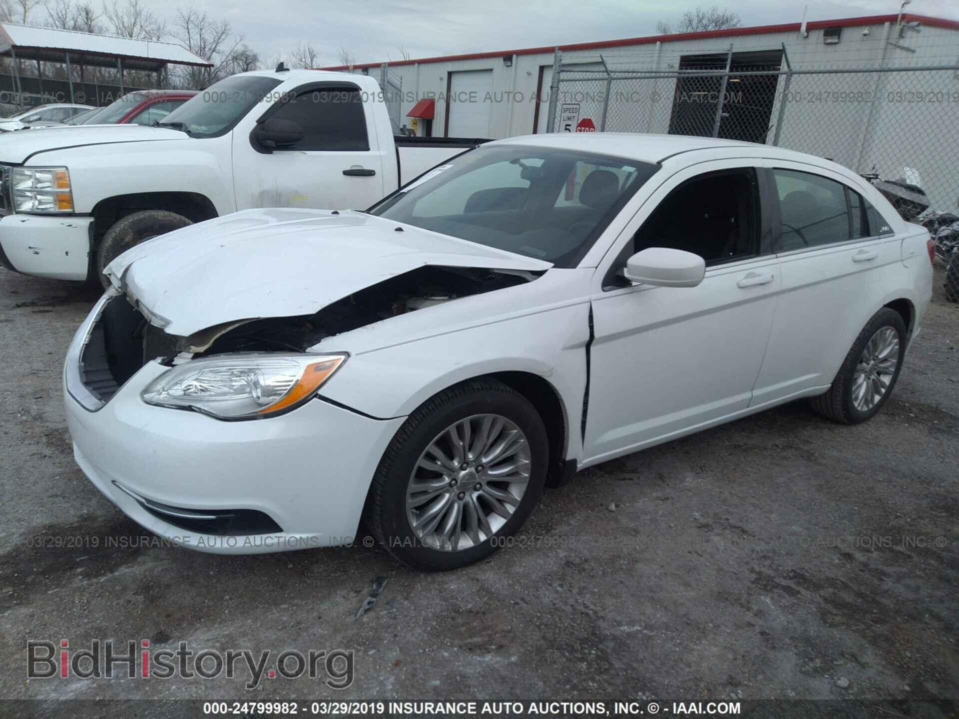 2012 CHRYSLER 200 - VIN: 1C3CCBAB6CN155356 - Photo 2