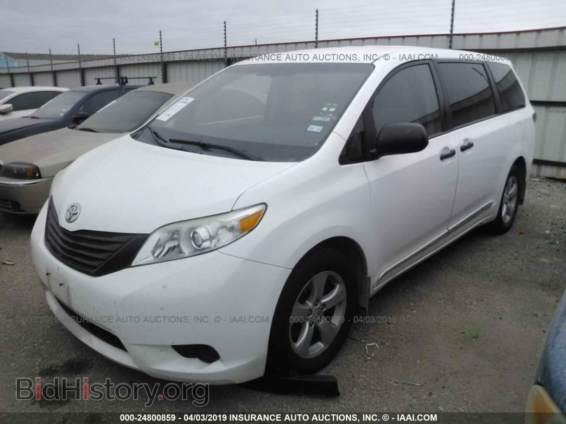 2013 TOYOTA SIENNA - VIN: 5TDZK3DC8DS284536 - Фото 2