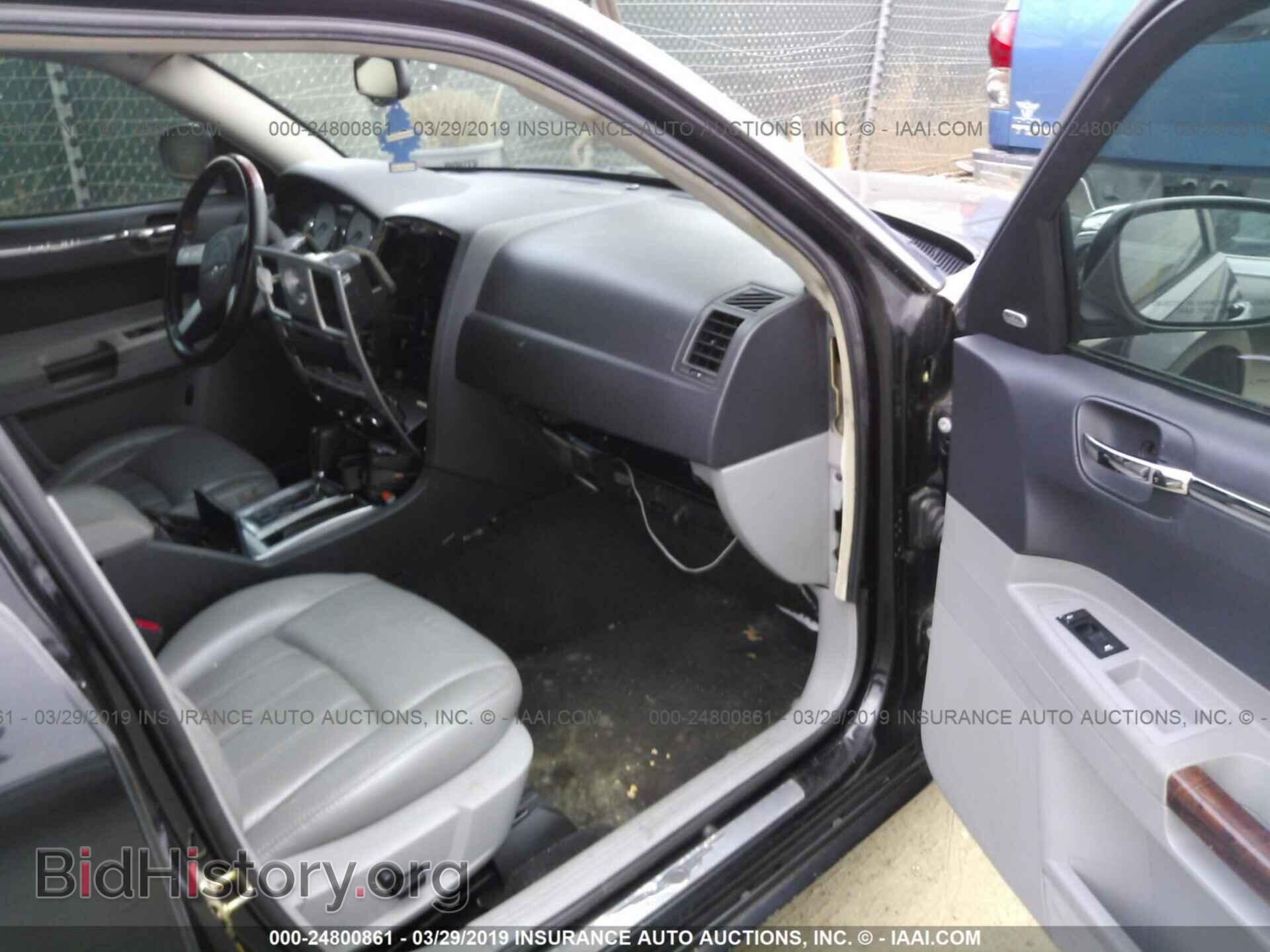 2006 CHRYSLER 300C - VIN: 2C3LA63H96H141298 - Фото 5