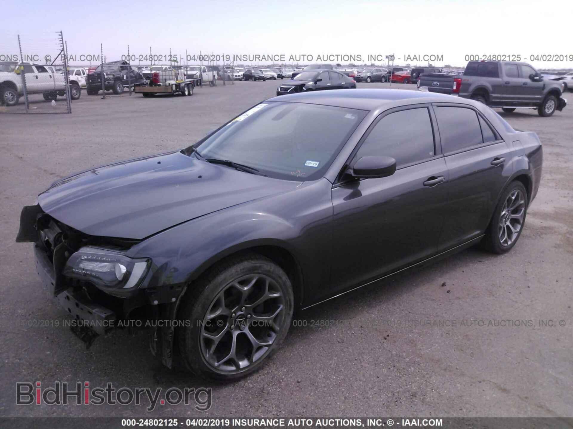 2016 CHRYSLER 300 - VIN: 2C3CCABG1GH141528 - Фото 2