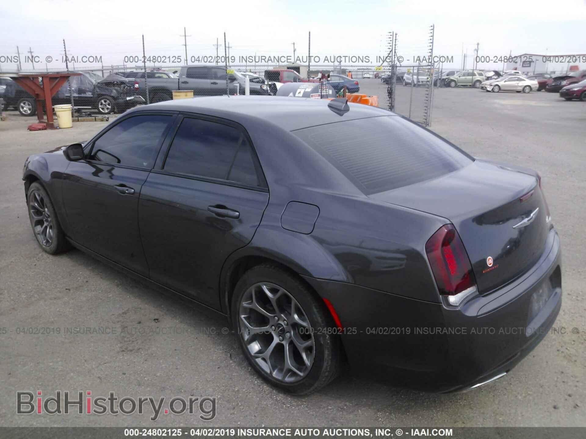 2016 CHRYSLER 300 - VIN: 2C3CCABG1GH141528 - Фото 3