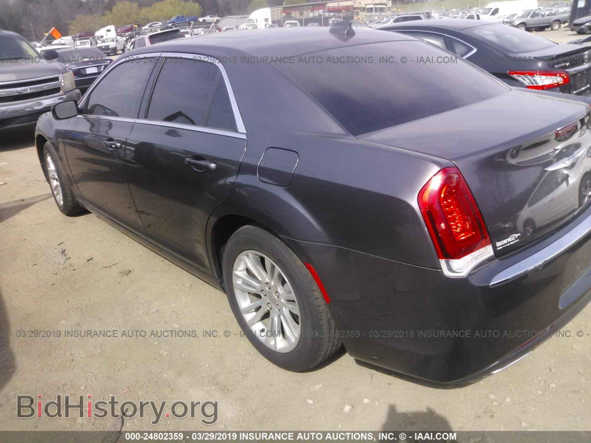 2017 CHRYSLER 300 - VIN: 2C3CCAAG3HH588042 - Photo 3