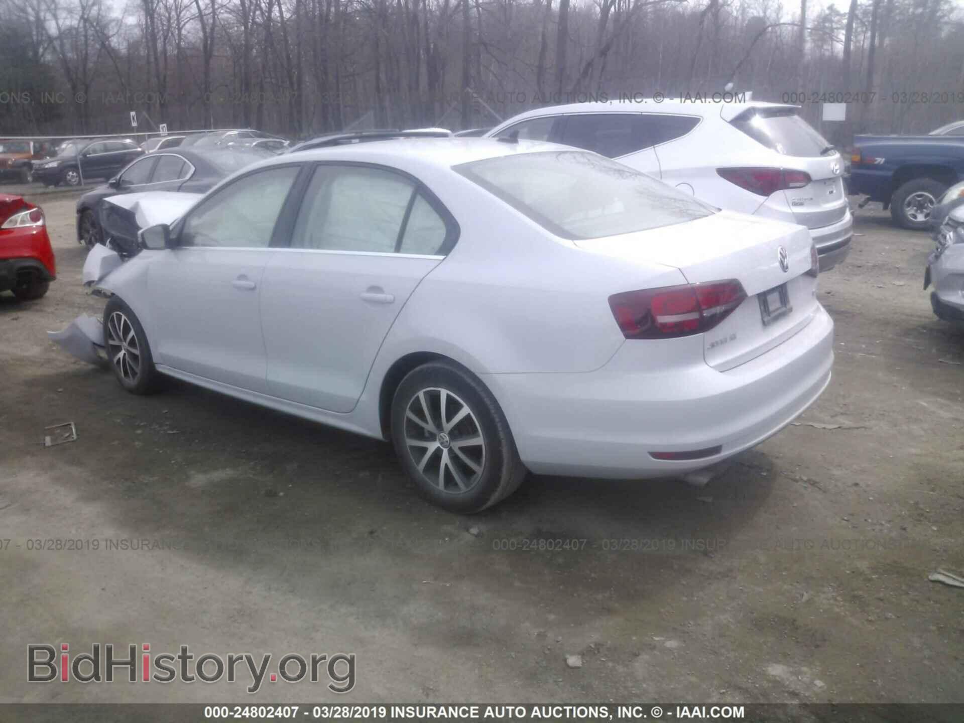 2018 VOLKSWAGEN JETTA - VIN: 3VWDB7AJ2JM263128 - Фото 3