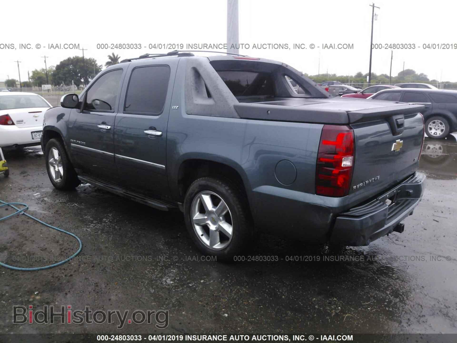 2011 CHEVROLET AVALANCHE - VIN: 3GNMCGE08BG407032 - Фото 3