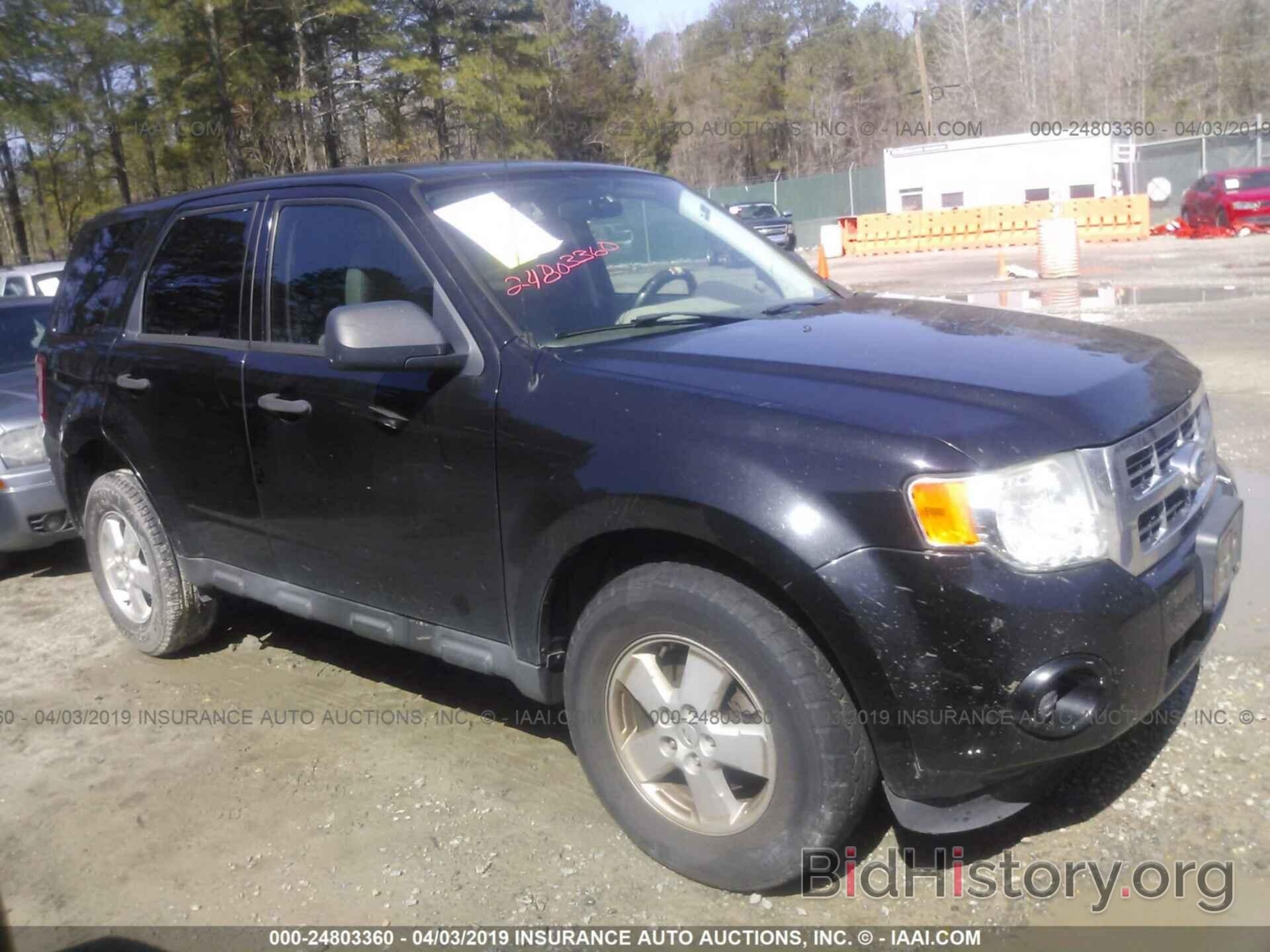 Photo 1FMCU0C79BKA34340 - FORD ESCAPE 2011