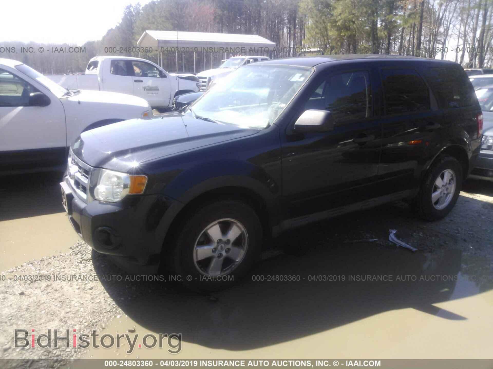 2011 FORD ESCAPE - VIN: 1FMCU0C79BKA34340 - Фото 2