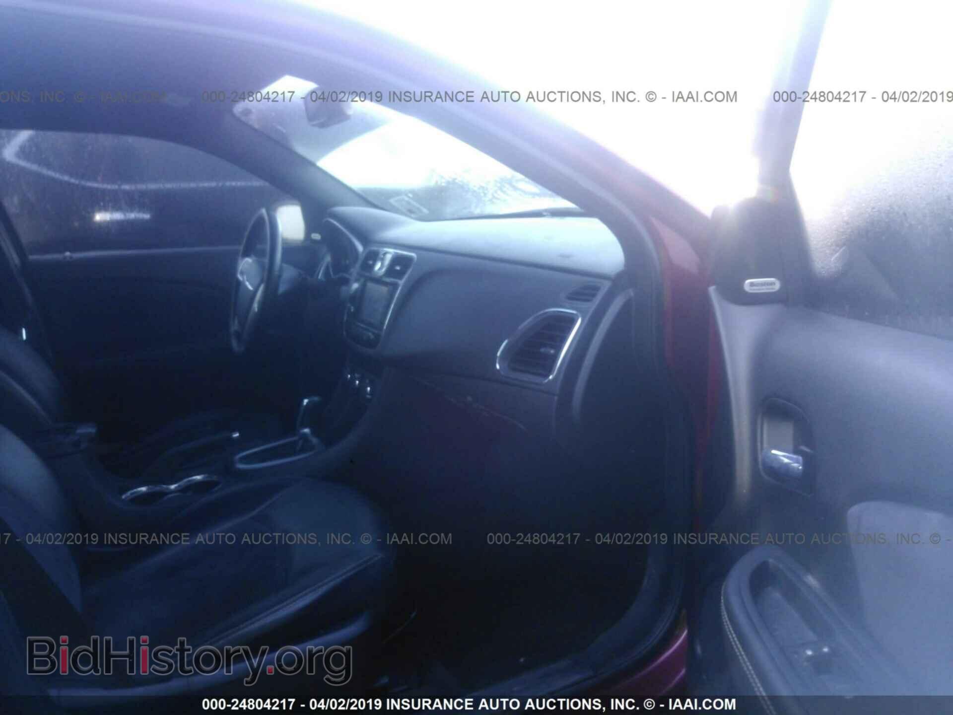 2011 CHRYSLER 200 - VIN: 1C3BC8FG6BN567892 - Фото 5