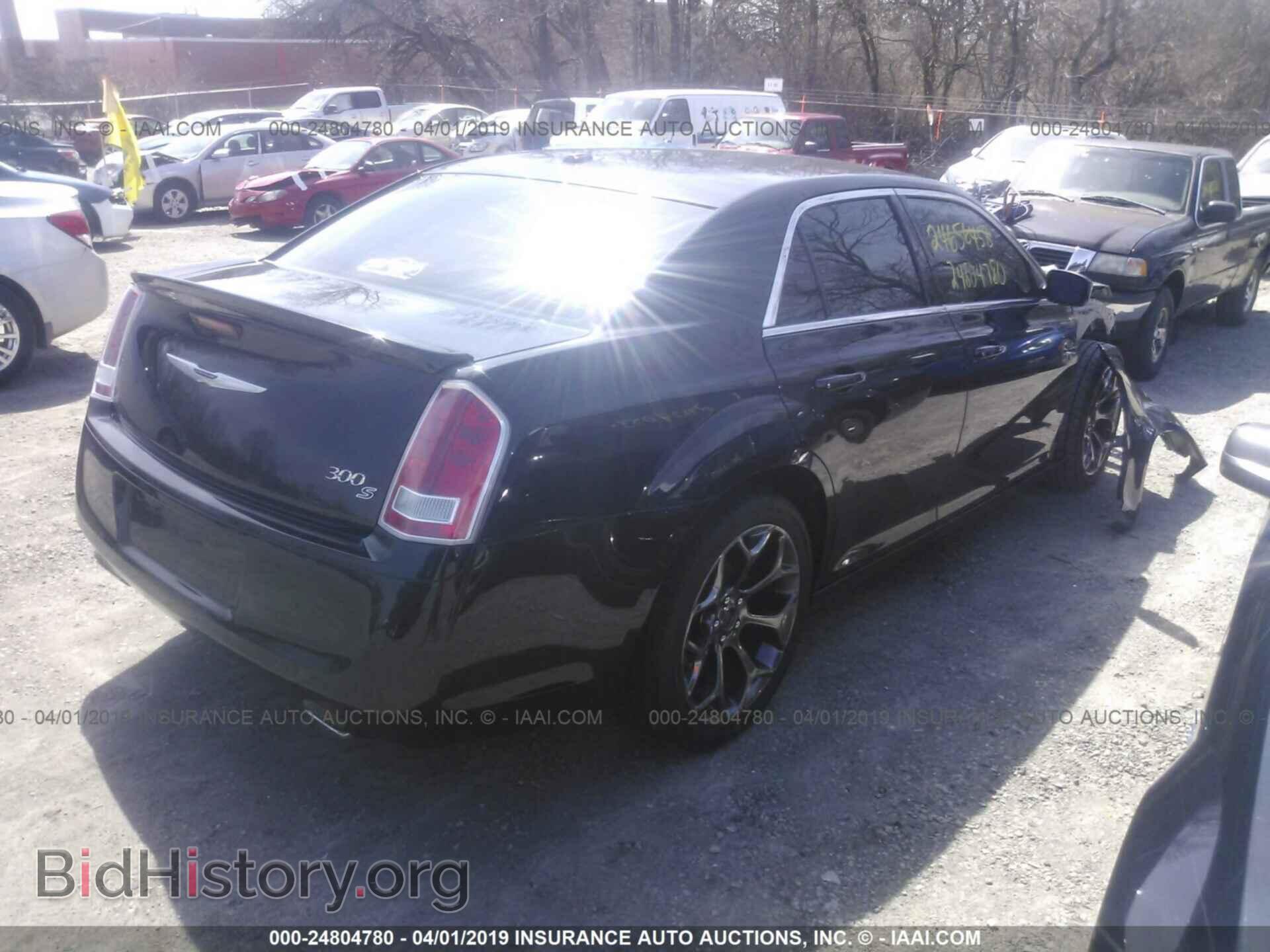 2014 CHRYSLER 300 - VIN: 2C3CCABG2EH136299 - Фото 4