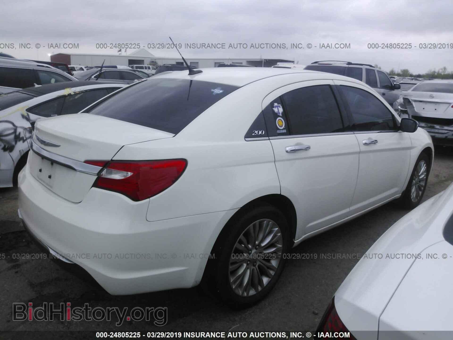 2011 CHRYSLER 200 - VIN: 1C3BC2FB5BN501139 - Фото 4