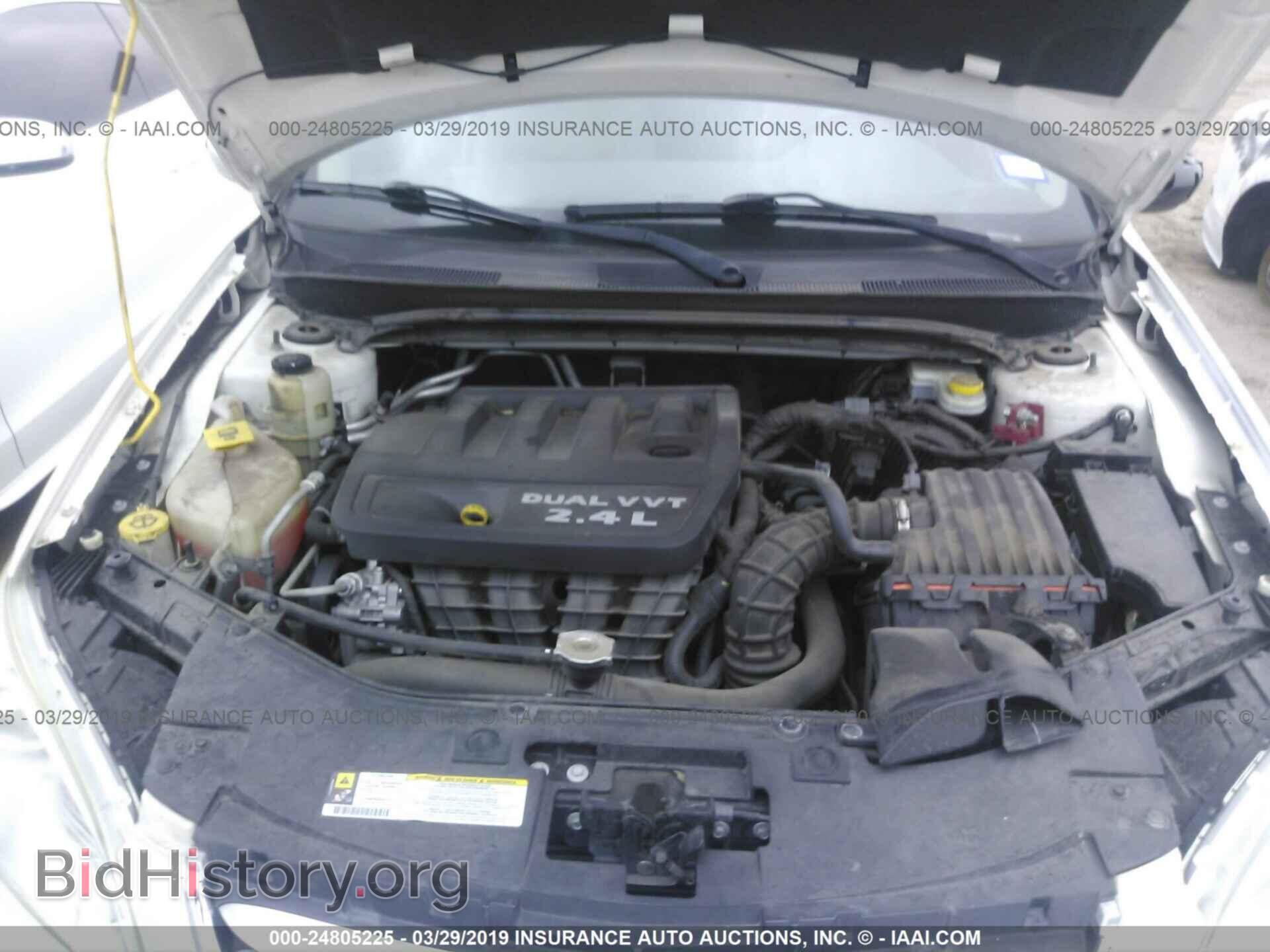 2011 CHRYSLER 200 - VIN: 1C3BC2FB5BN501139 - Фото 10