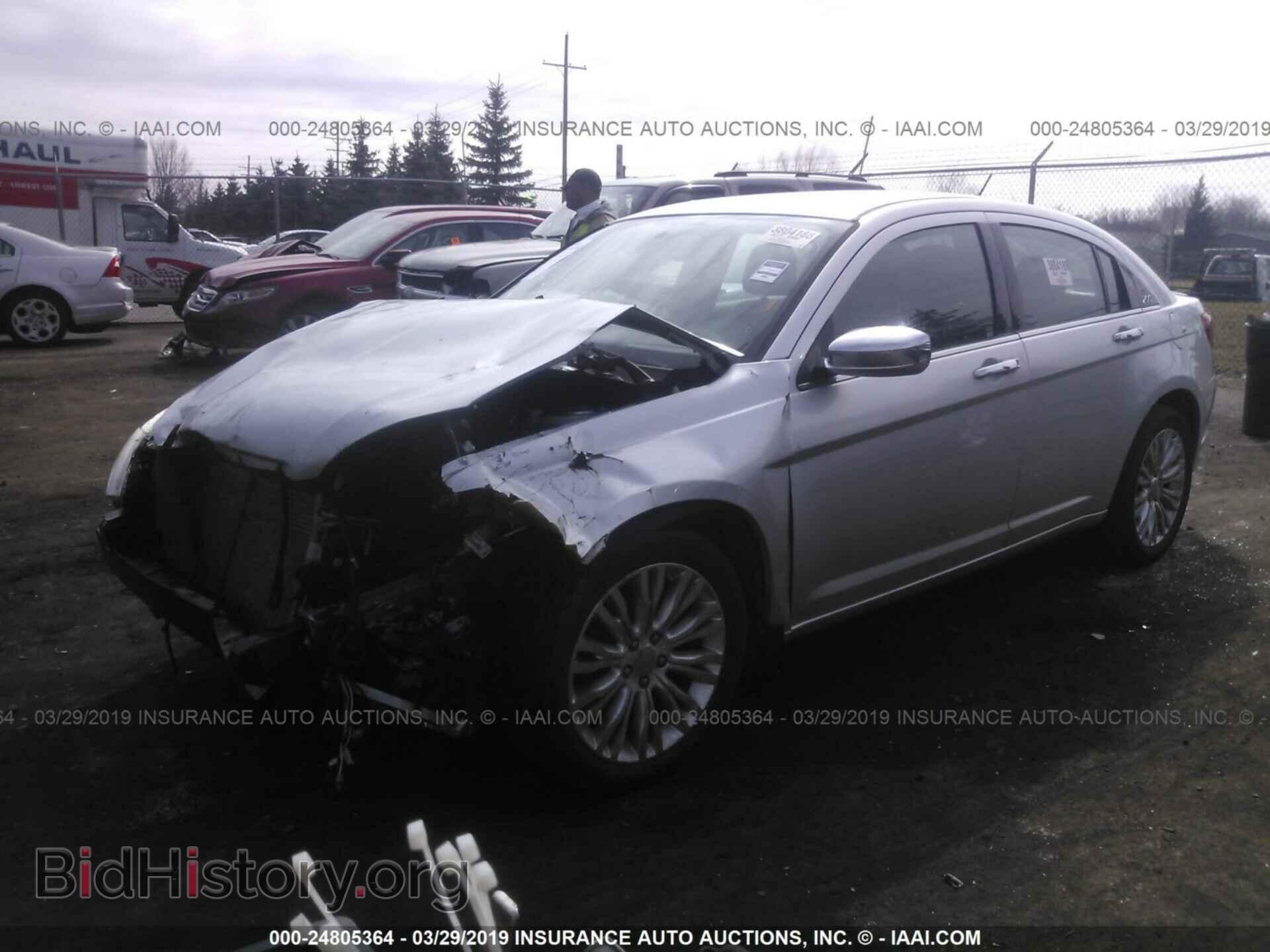 2012 CHRYSLER 200 - VIN: 1C3CCBCG7CN122357 - Фото 2