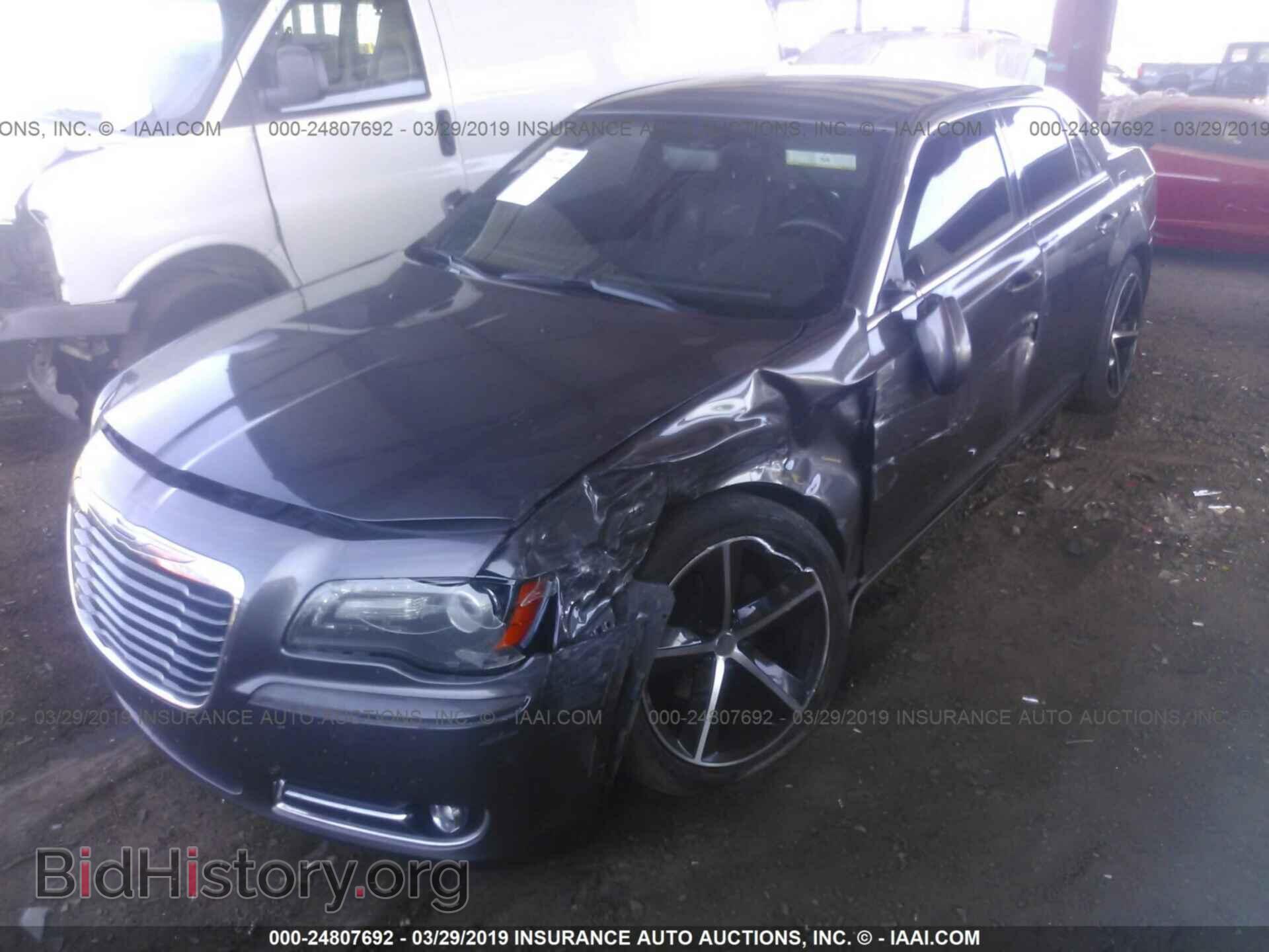 2014 CHRYSLER 300 - VIN: 2C3CCABG3EH103358 - Фото 2