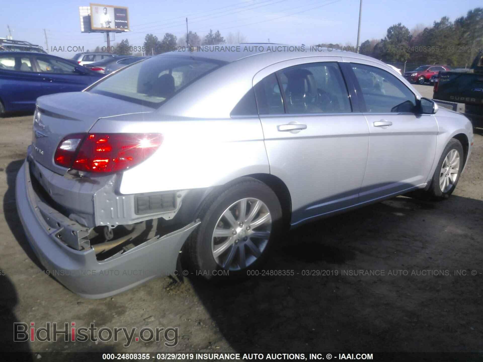 2010 CHRYSLER SEBRING - VIN: 1C3CC5FB0AN110551 - Фото 4