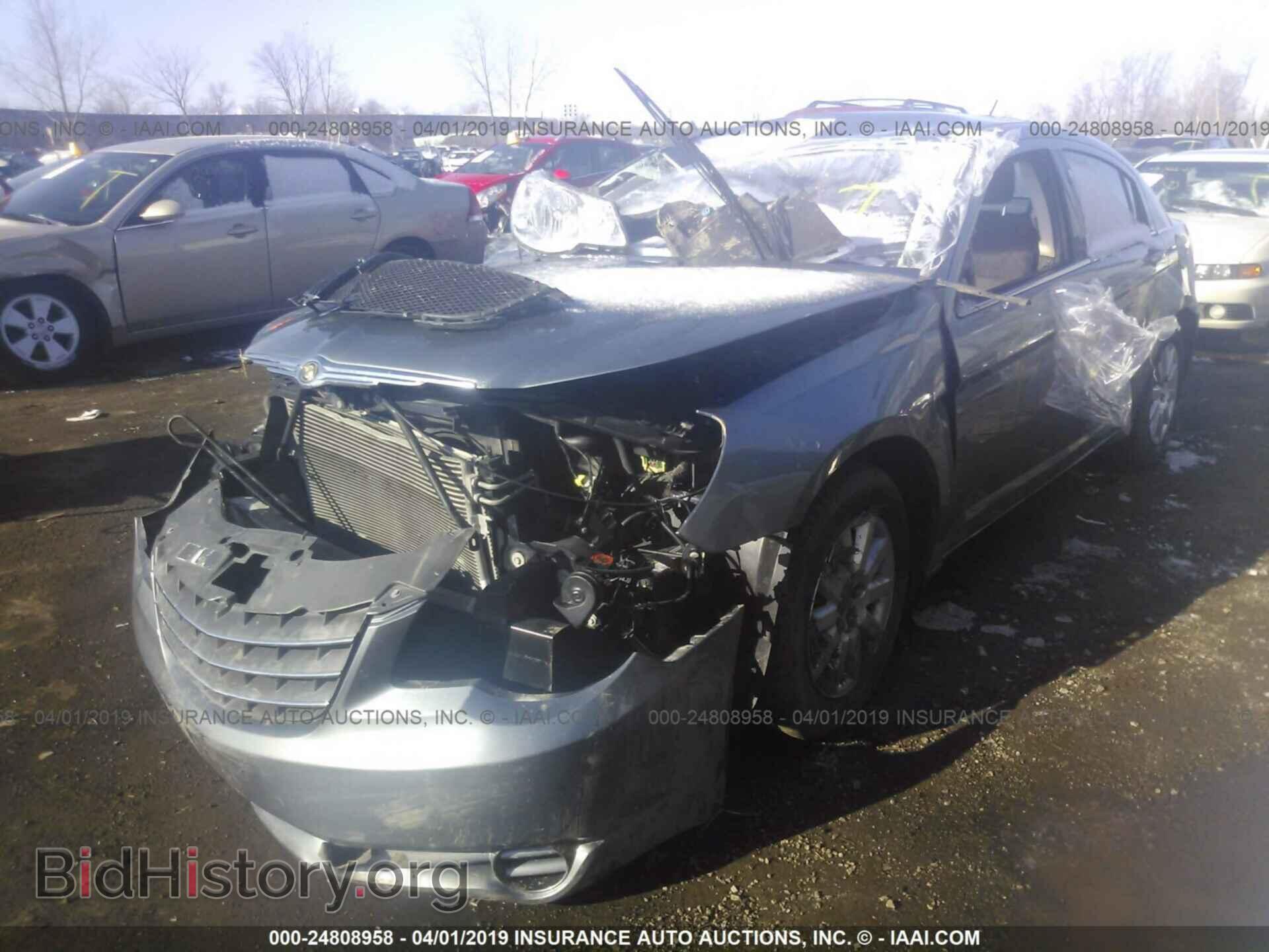 2010 CHRYSLER SEBRING - VIN: 1C3CC4FB3AN112529 - Фото 2