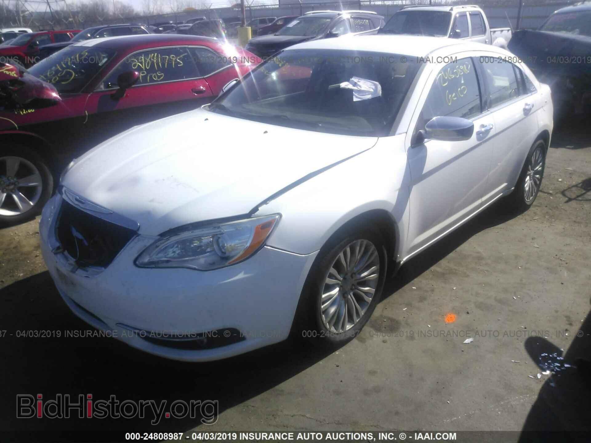 2012 CHRYSLER 200 - VIN: 1C3CCBCB0CN298218 - Фото 2