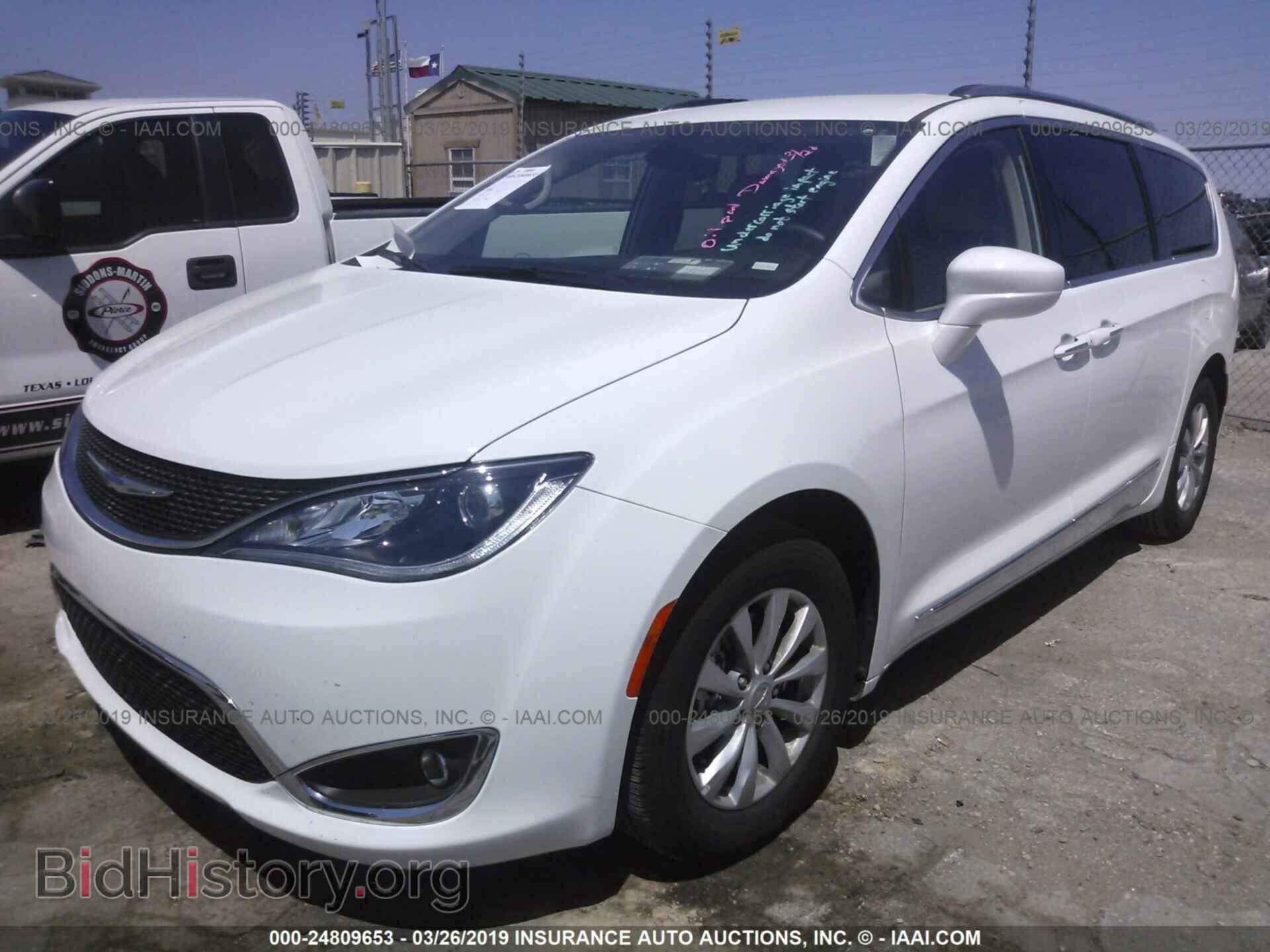 2019 CHRYSLER PACIFICA - VIN: 2C4RC1BG9KR548036 - Фото 2