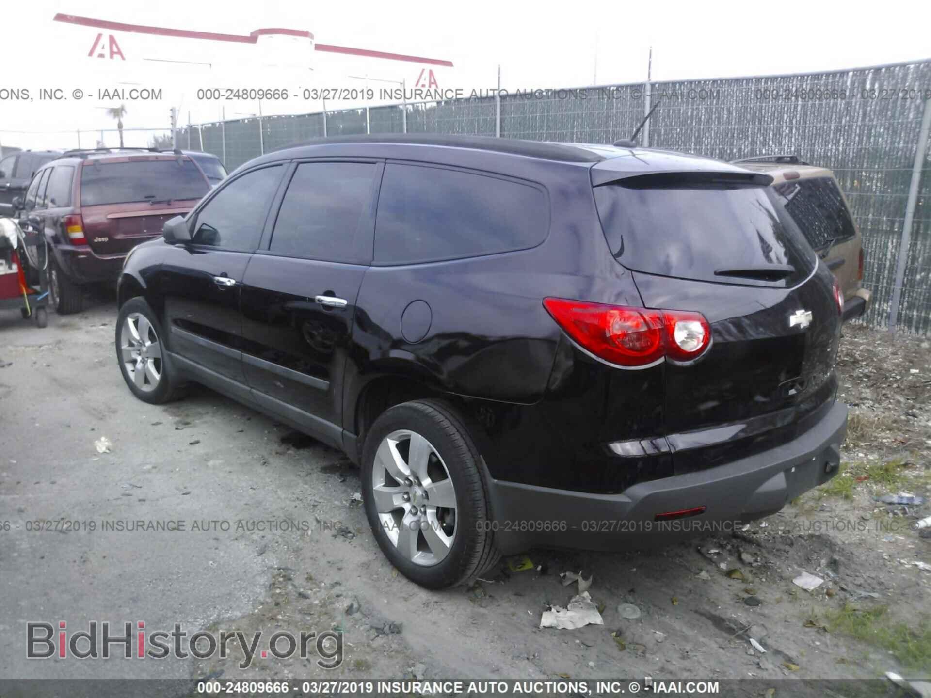 2010 CHEVROLET TRAVERSE - VIN: 1GNLREED2AS105082 - Фото 3