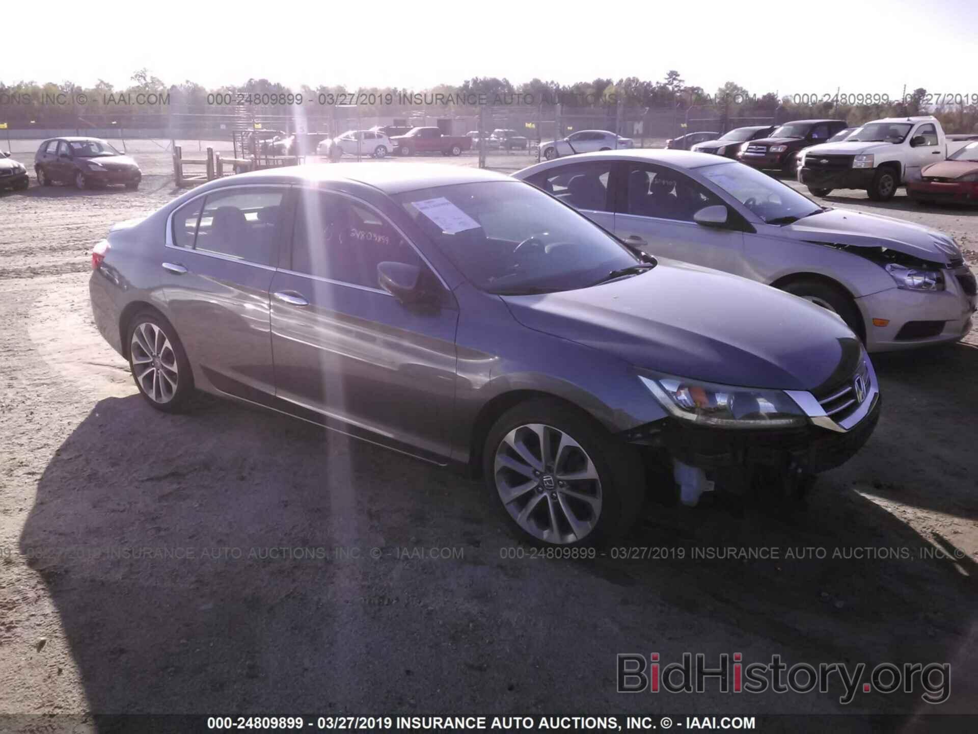 Photo 1HGCR2F56DA239006 - HONDA ACCORD 2013