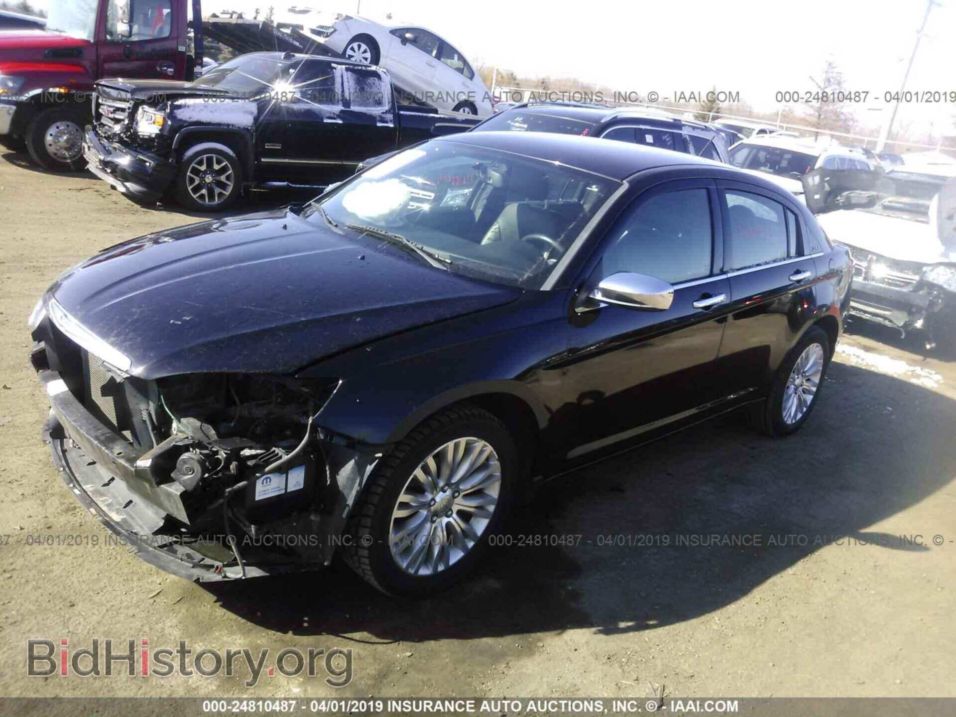 2011 CHRYSLER 200 - VIN: 1C3BC2FB1BN583189 - Фото 2