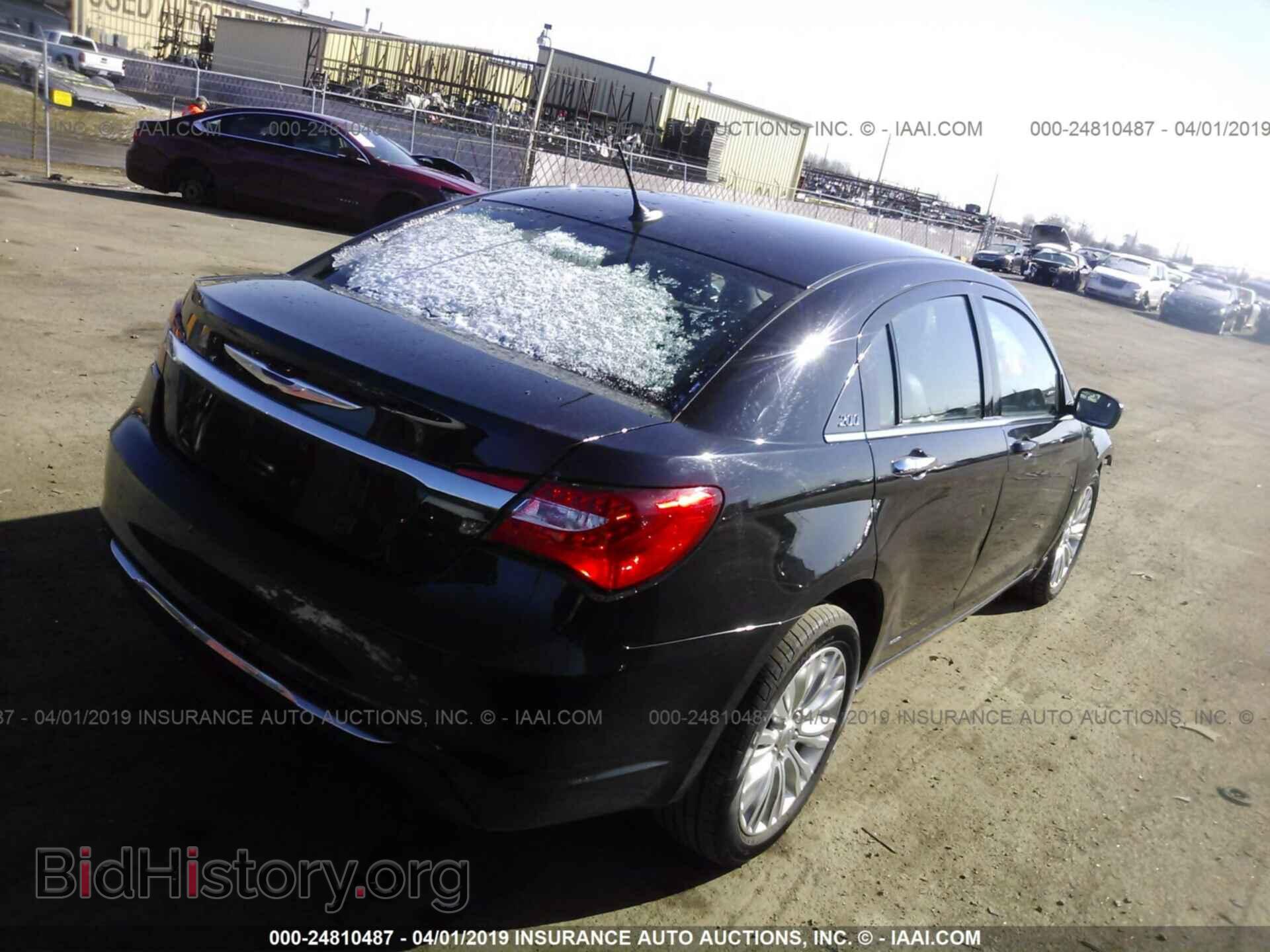 2011 CHRYSLER 200 - VIN: 1C3BC2FB1BN583189 - Фото 4