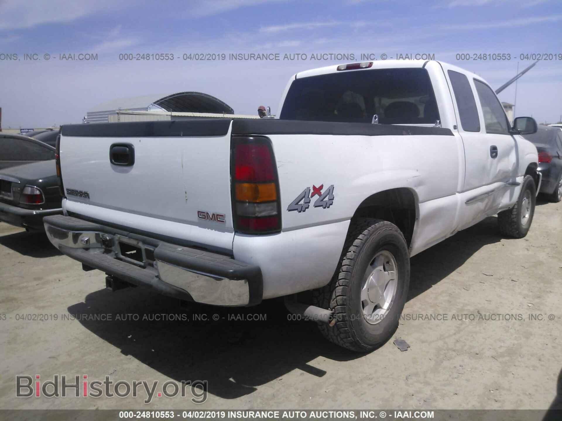 2004 GMC NEW SIERRA - VIN: 2GTEK19V241222120 - Фото 4