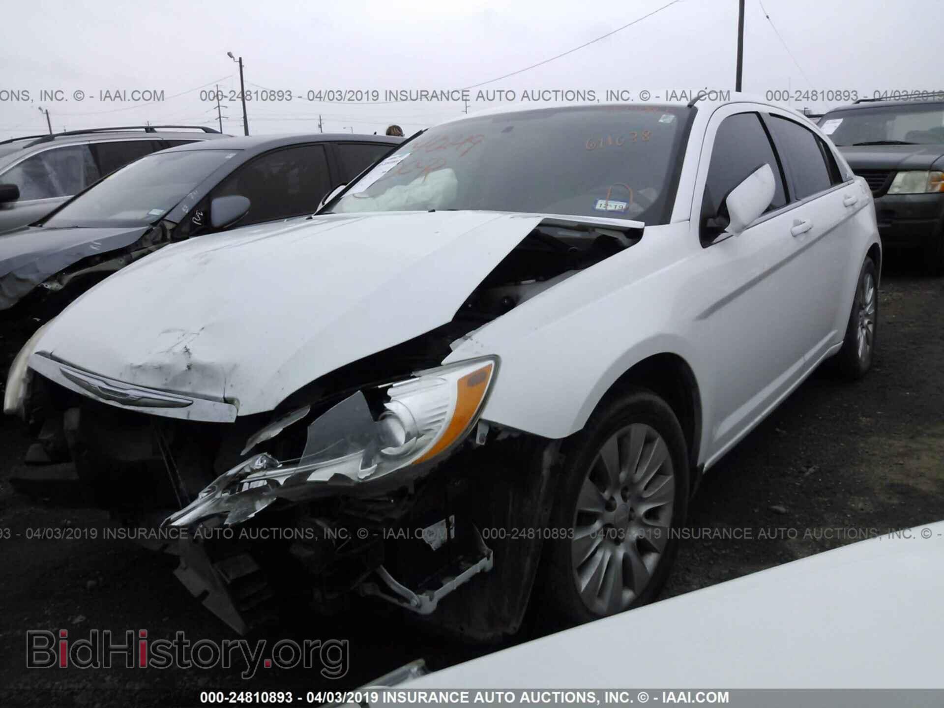 2013 CHRYSLER 200 - VIN: 1C3CCBAB9DN691638 - Photo 2