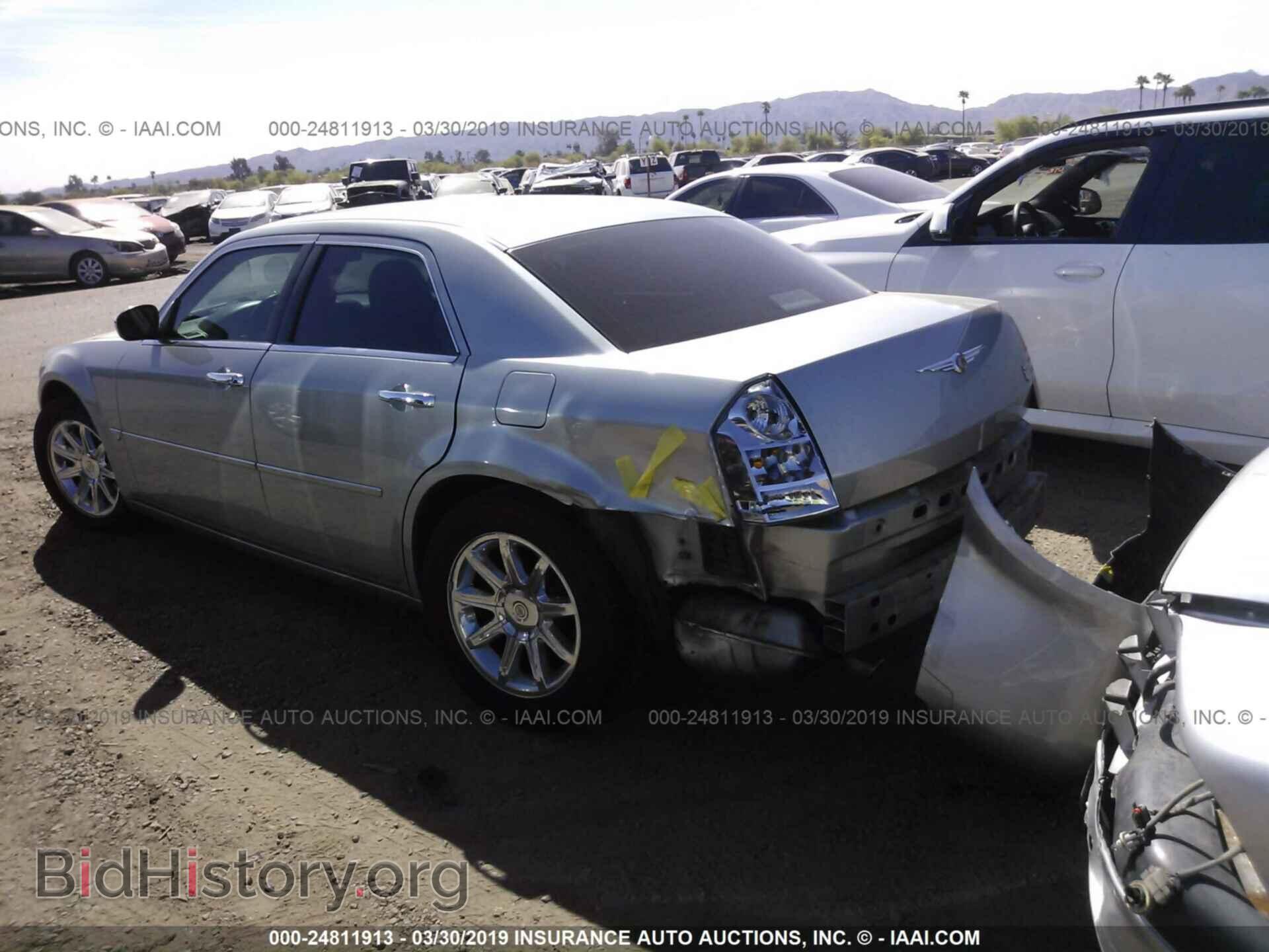 2006 CHRYSLER 300C - VIN: 2C3KA63H36H356753 - Фото 3