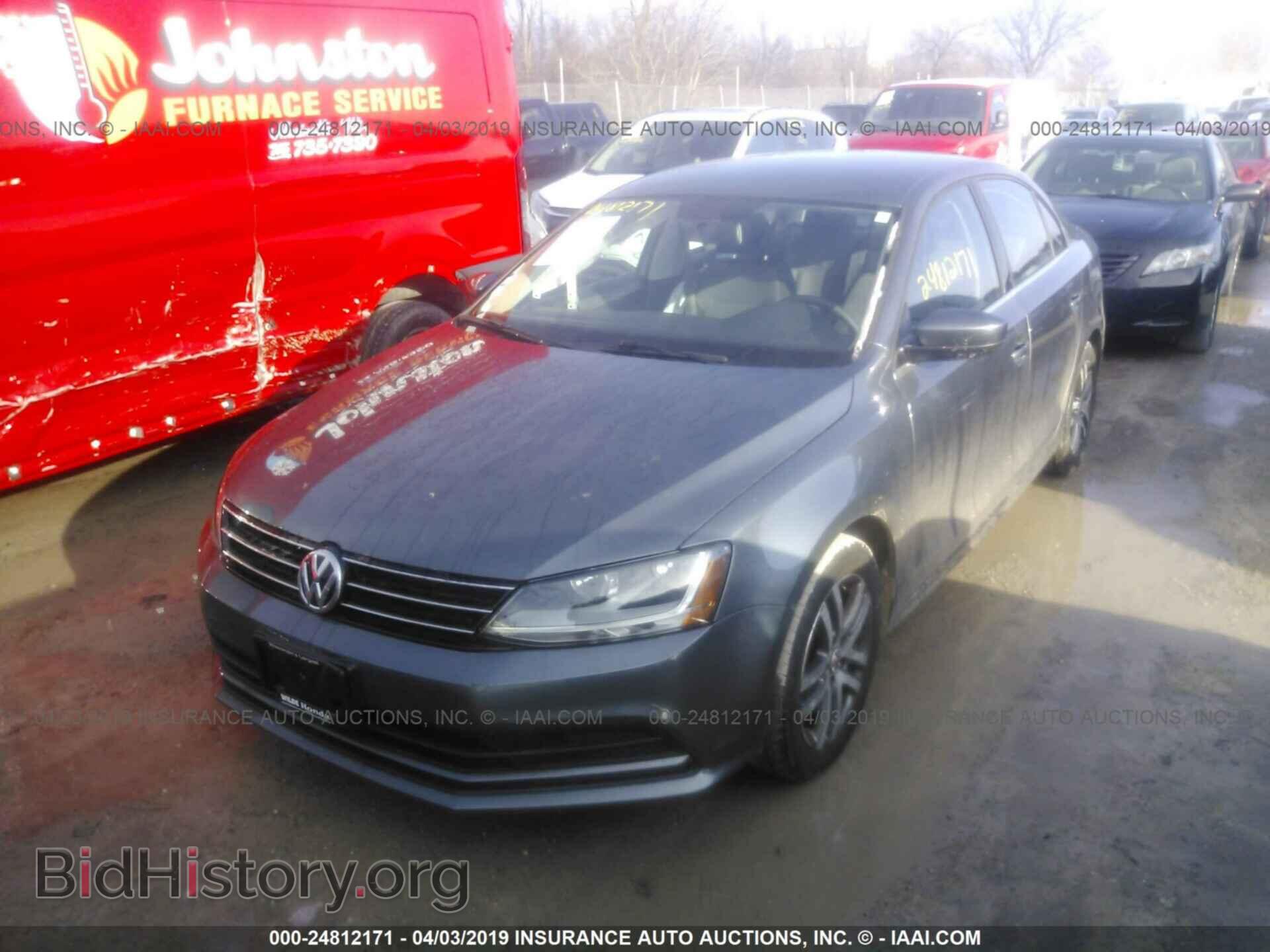 2017 VOLKSWAGEN JETTA - VIN: 3VW2B7AJXHM252976 - Photo 2