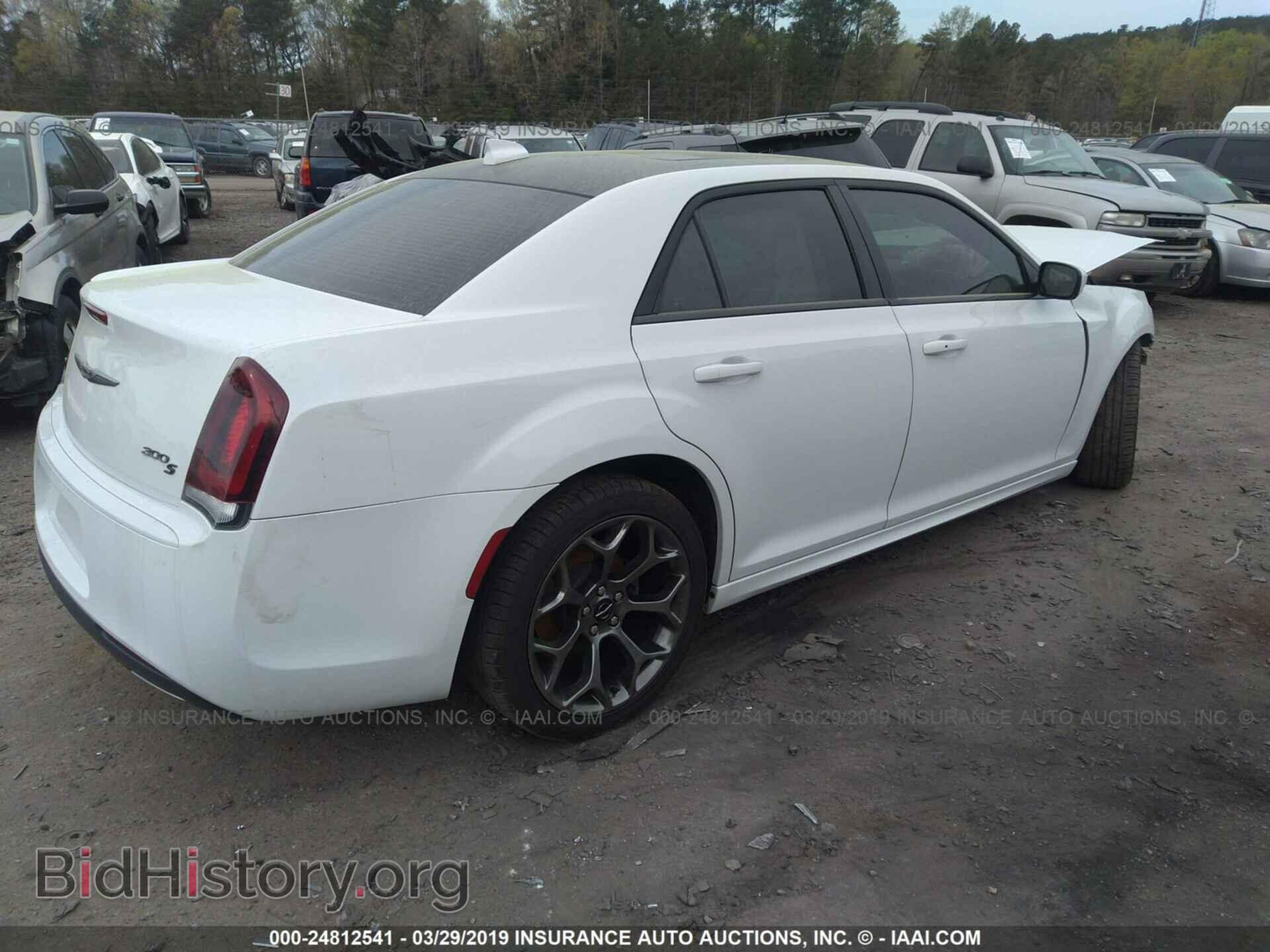 2017 CHRYSLER 300 - VIN: 2C3CCABG3HH516580 - Фото 4